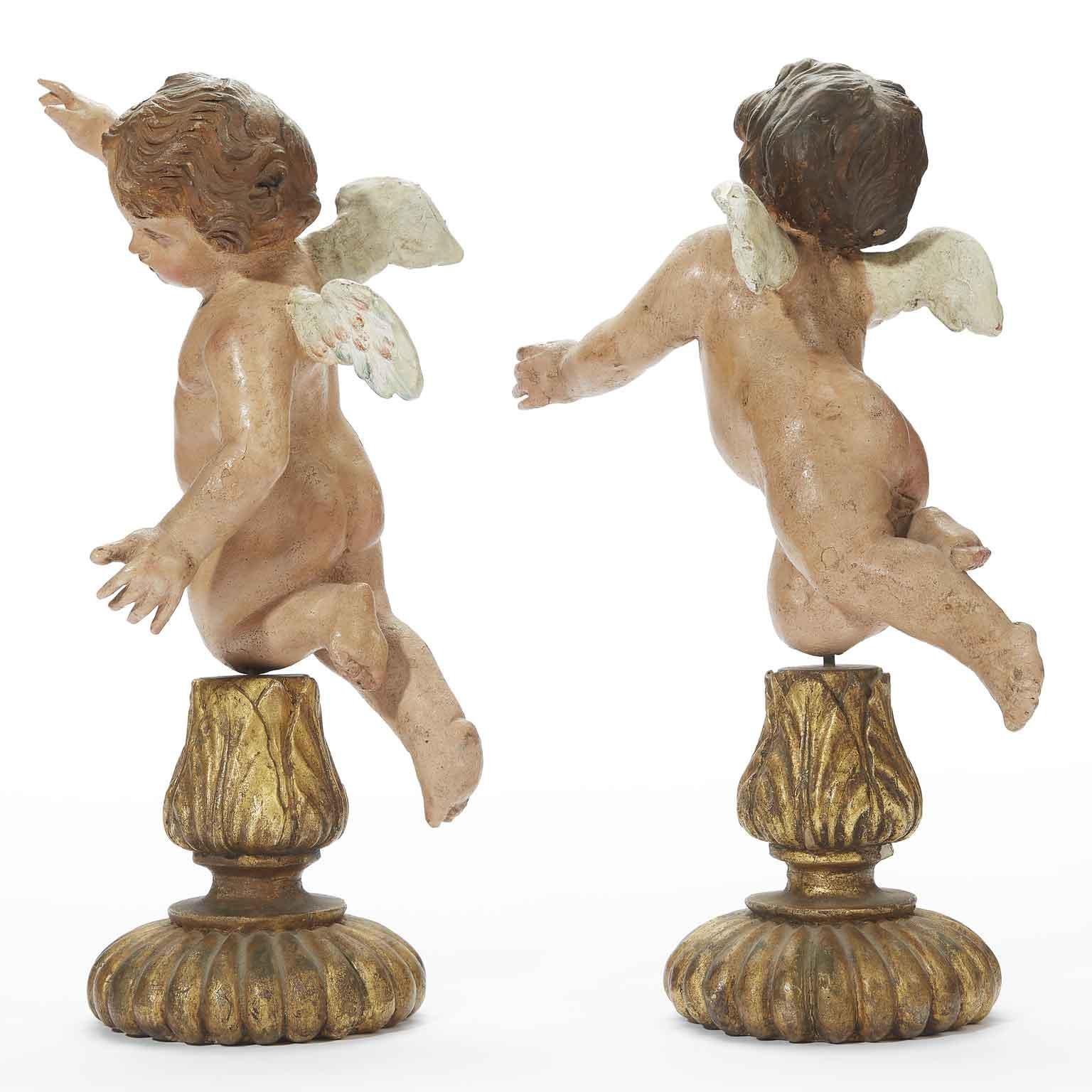 Pair of 18th Century Italian Neapolitan Cherubs Terracotta Putti Sculptures In Good Condition In Milano, MI