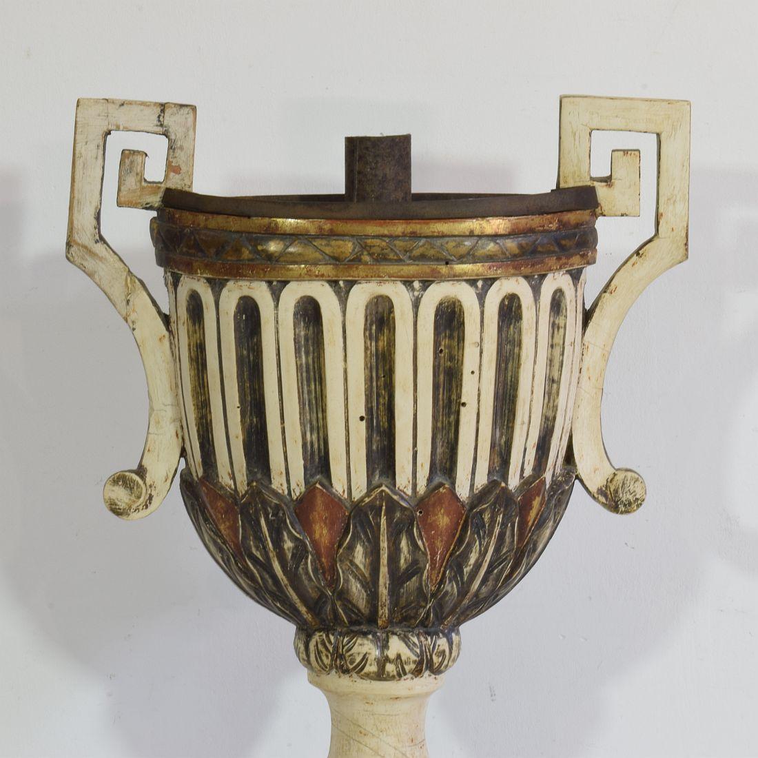 Paar italienische neoklassizistische Altar-Kerzenhalter aus dem 18. Jahrhundert im Angebot 2