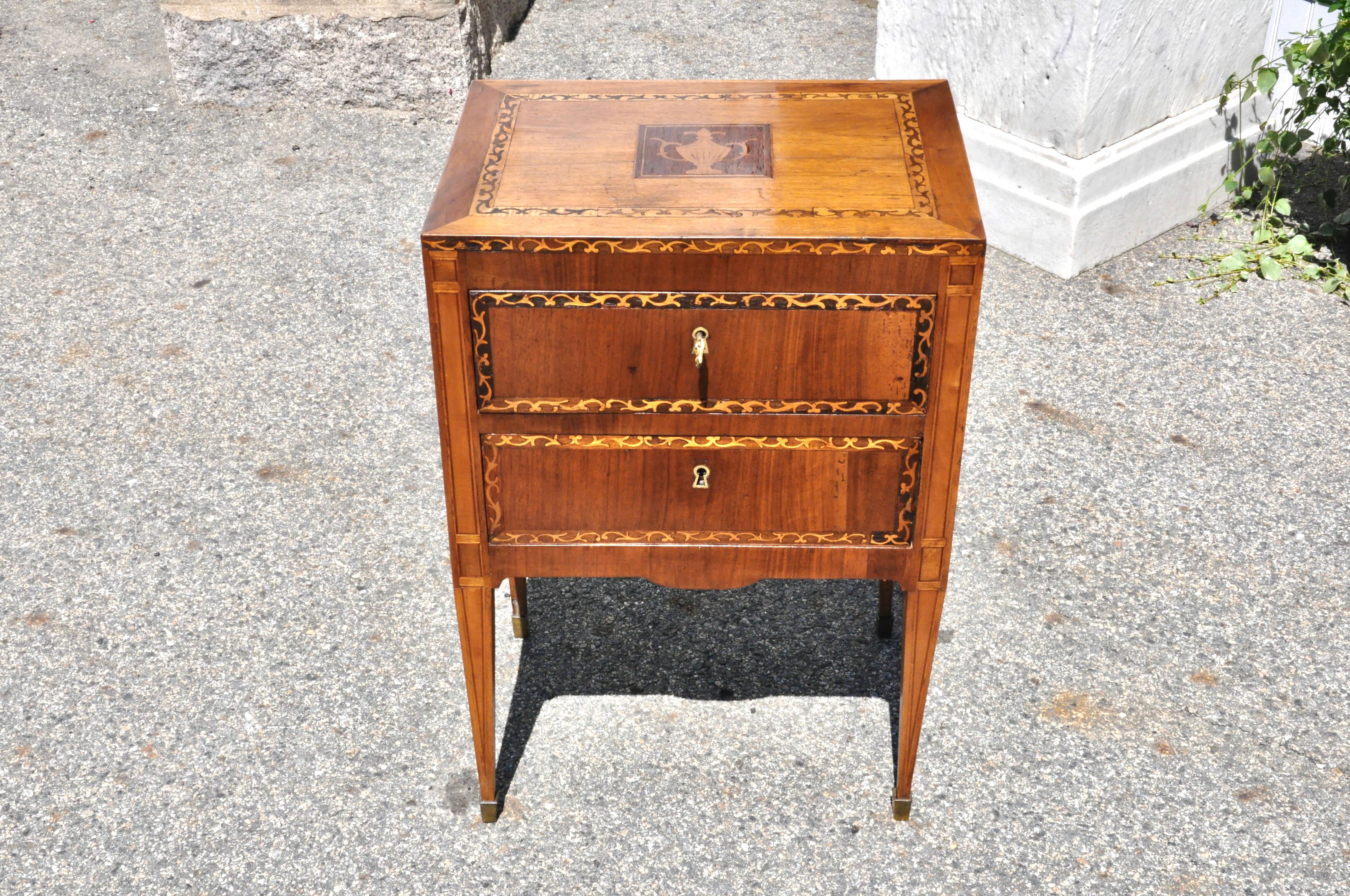 Pair of 18th Century Italian Neoclassical Small Commodes in Fruitwood 2