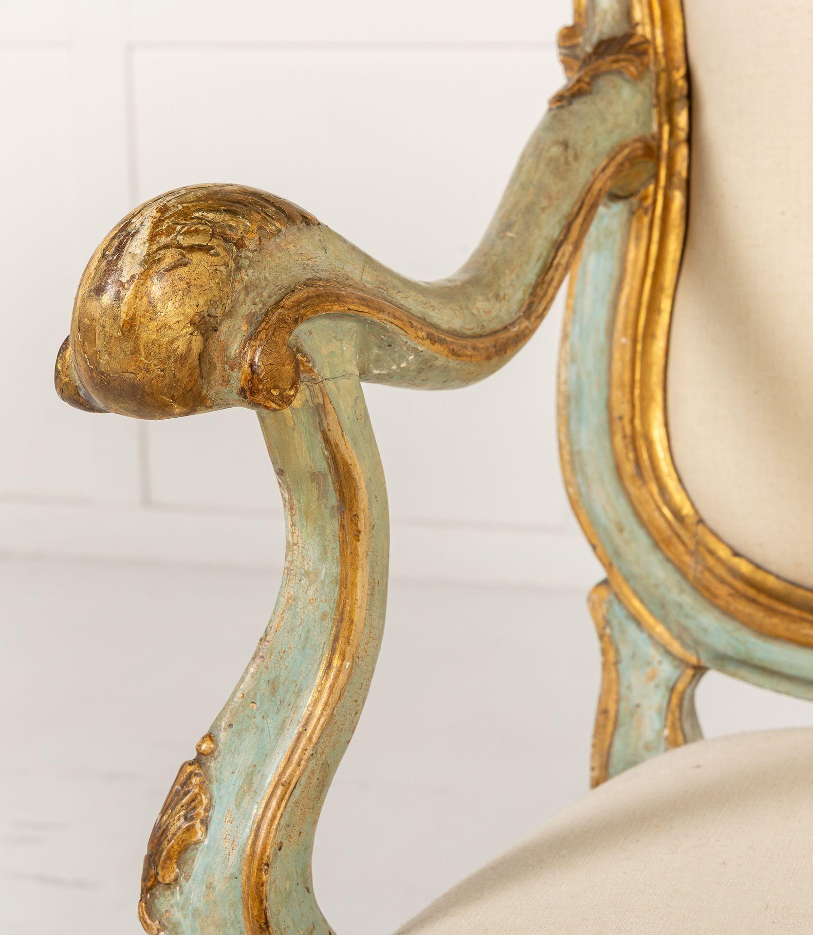 Paire de chaises italiennes peintes du 18e siècle en vente 3