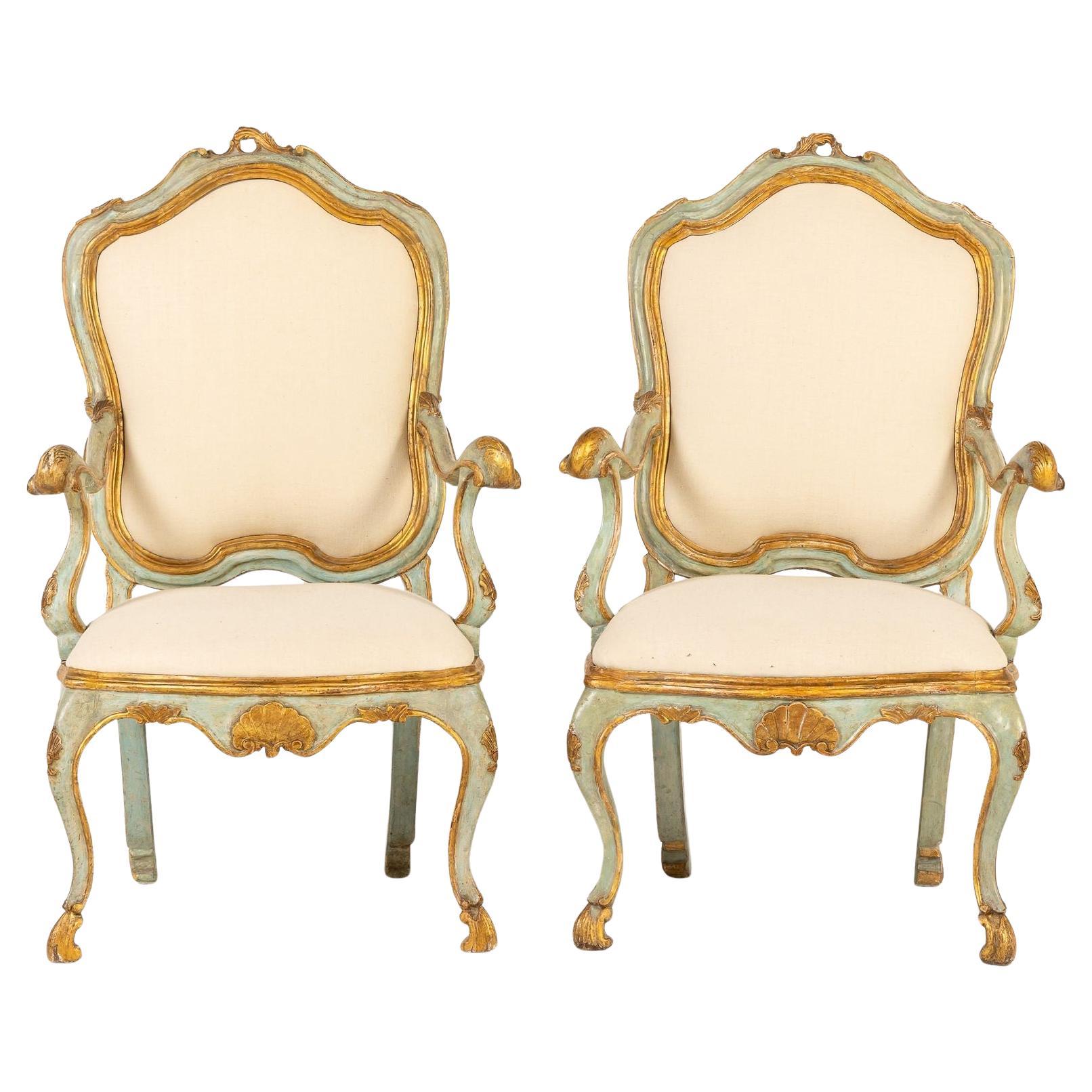 Paire de chaises italiennes peintes du 18e siècle en vente