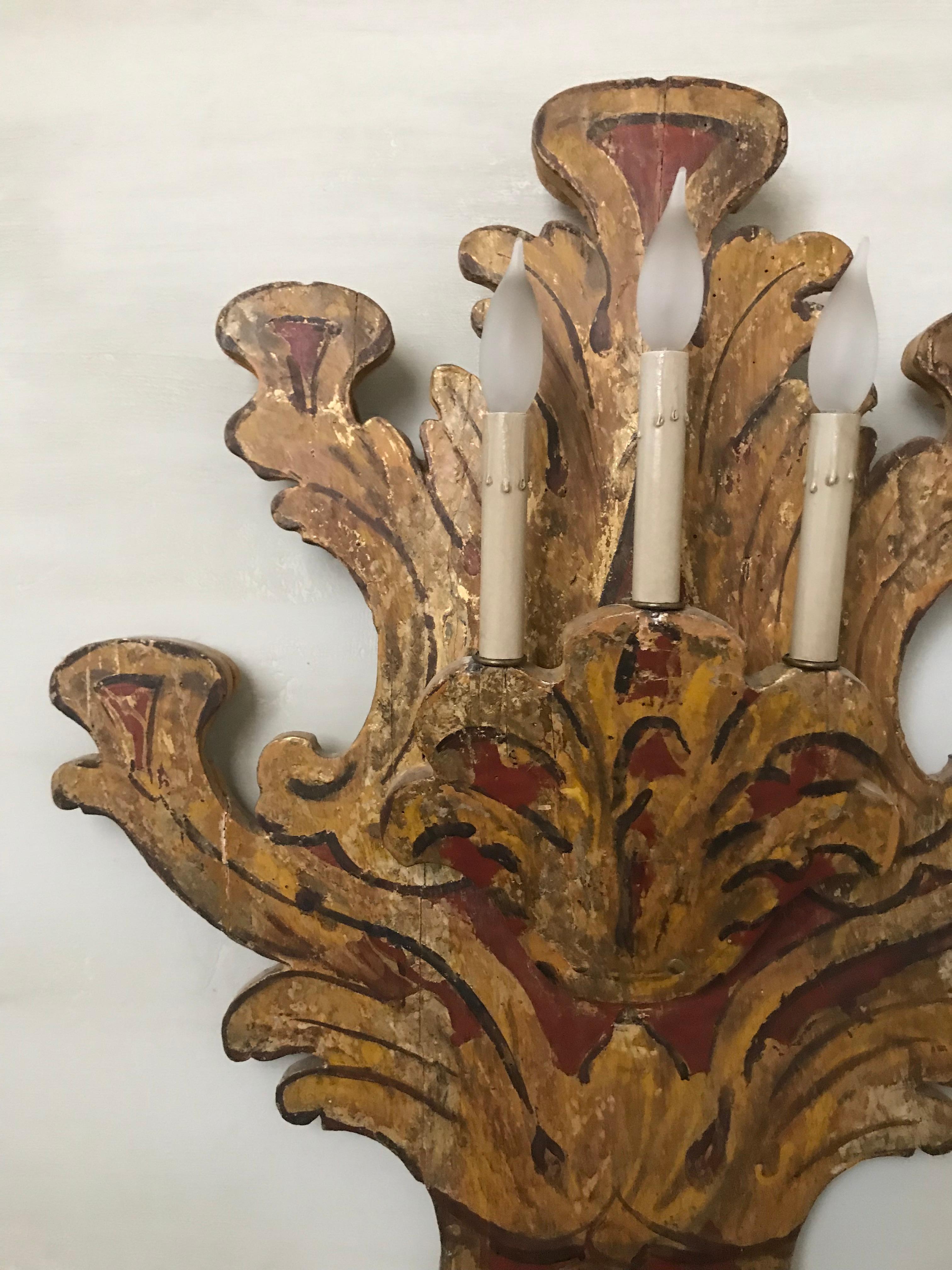 Hand-Painted Pair of 18th Century Carved Italian Painted Wood Wall Sconces with Three Lights For Sale