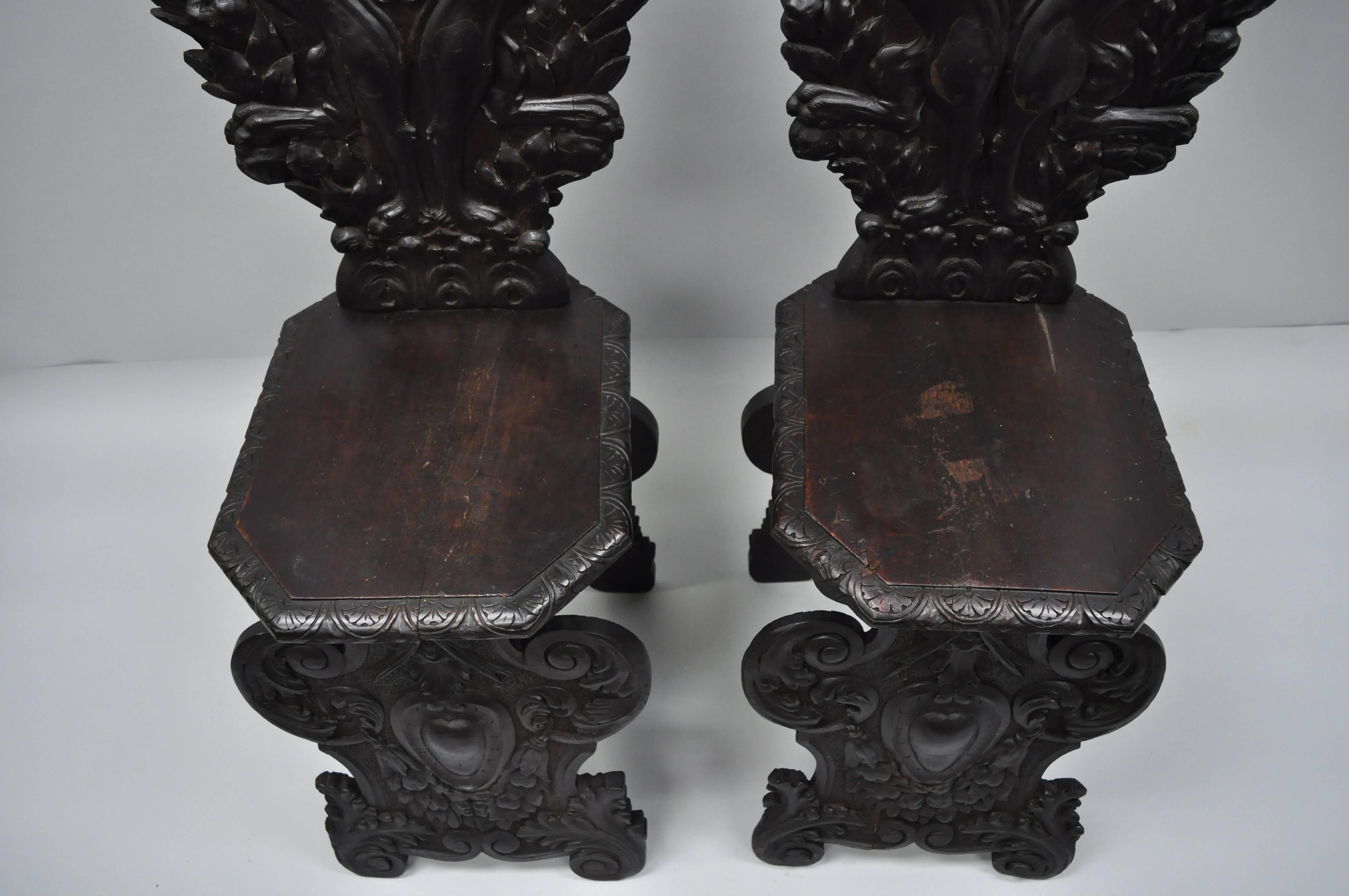 Pair of 18th Century Italian Renaissance Lion Carved Walnut Sgabello Hall Chairs For Sale 8