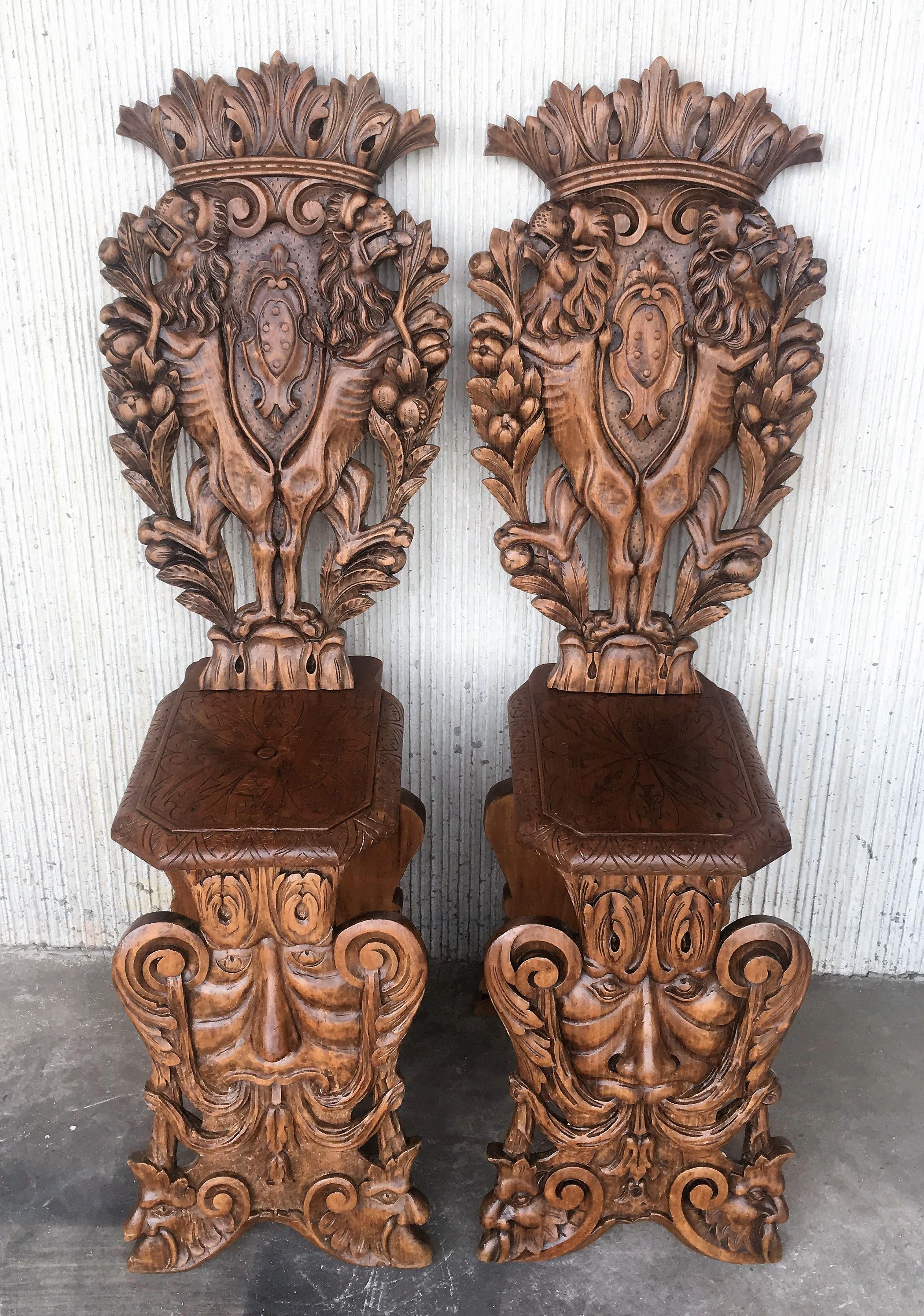 Hand-Carved Pair of 18th Century Italian Renaissance Lion Carved Walnut Sgabello Hall Chairs For Sale