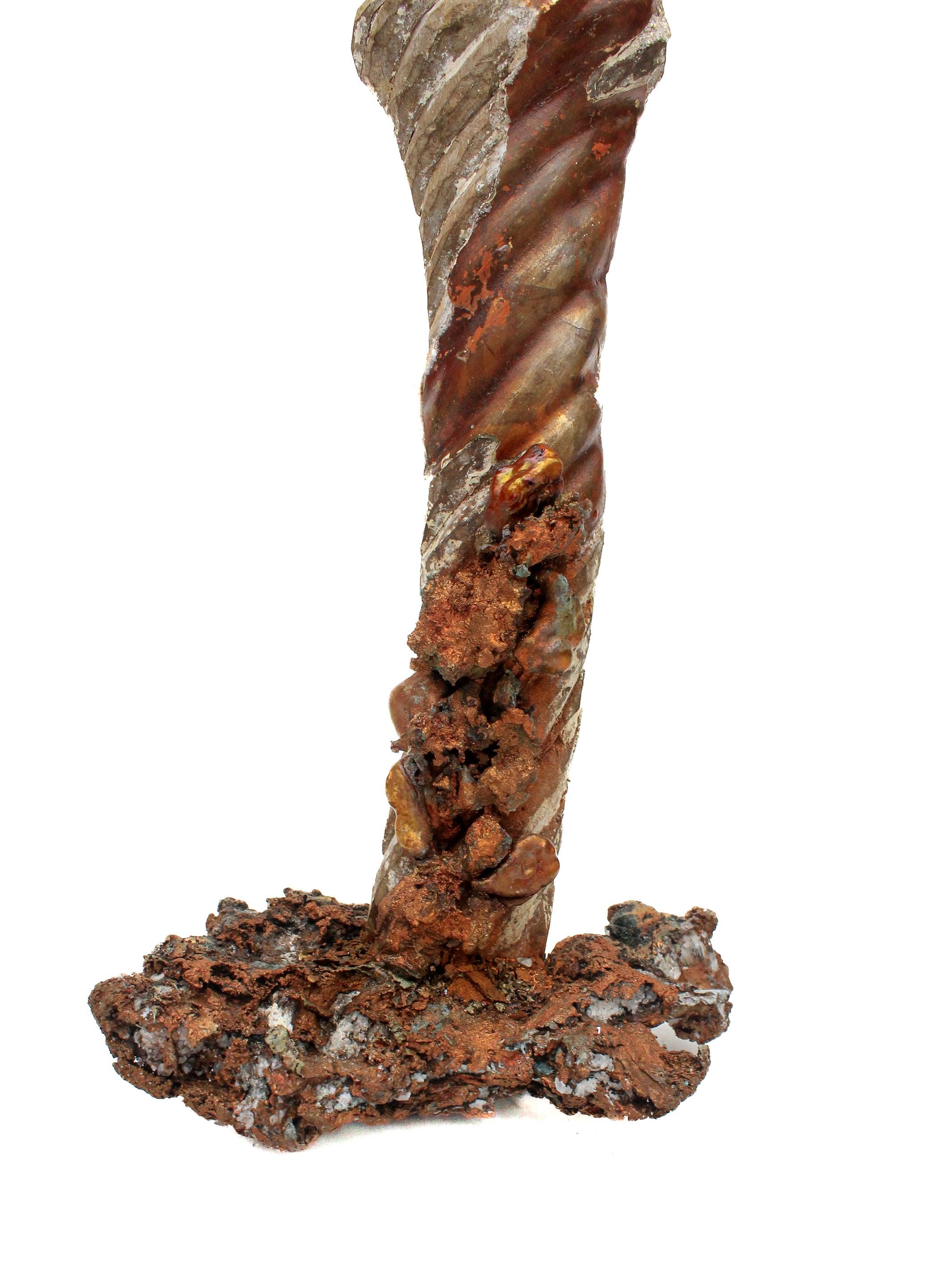 Pareja de candeleros italianos del siglo XVIII con voluta de cobre y perlas barrocas en Bueno estado para la venta en Dublin, Dalkey