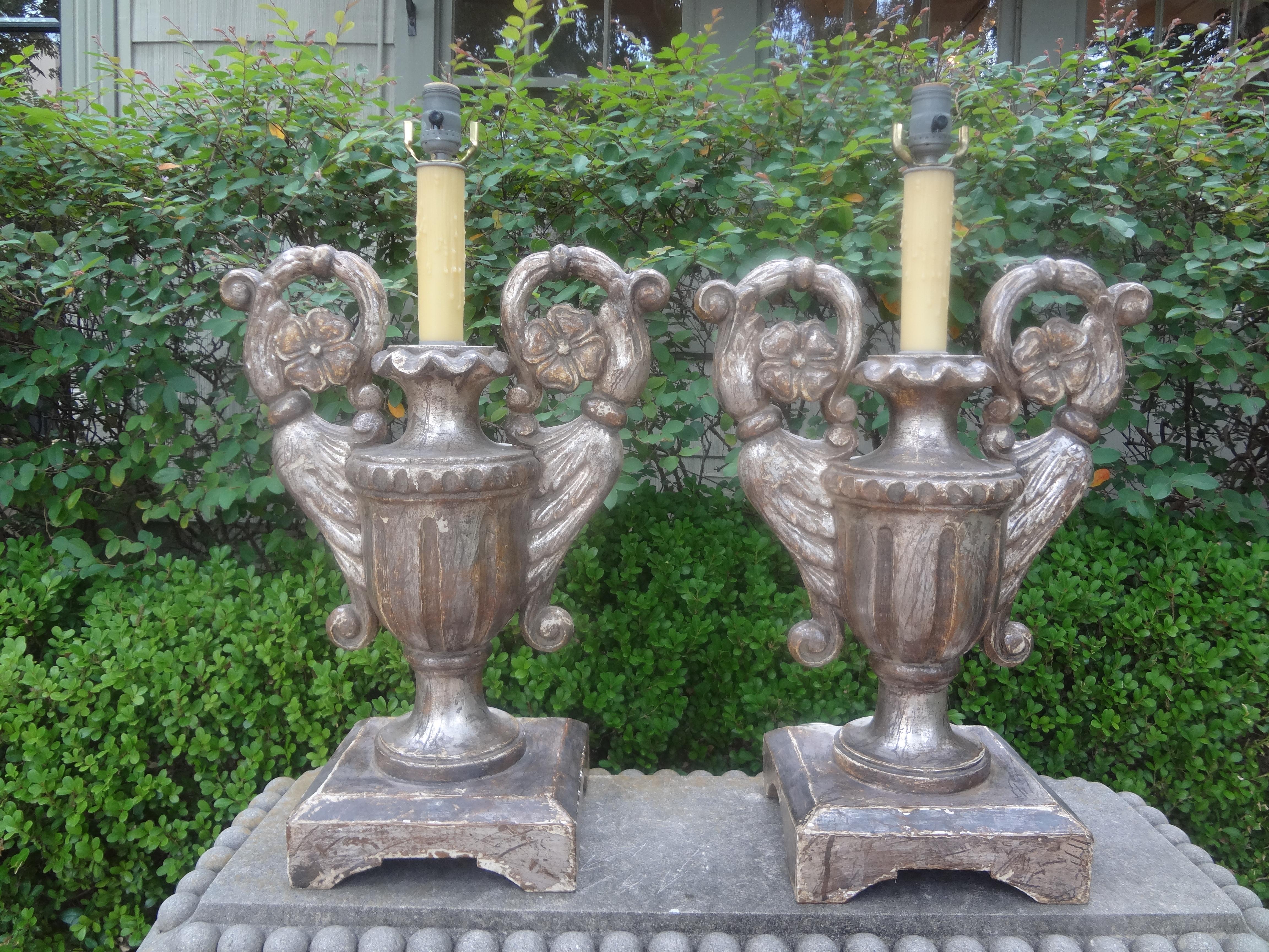 Baroque Pair Of 18th Century Italian Silver Giltwood Lamps For Sale