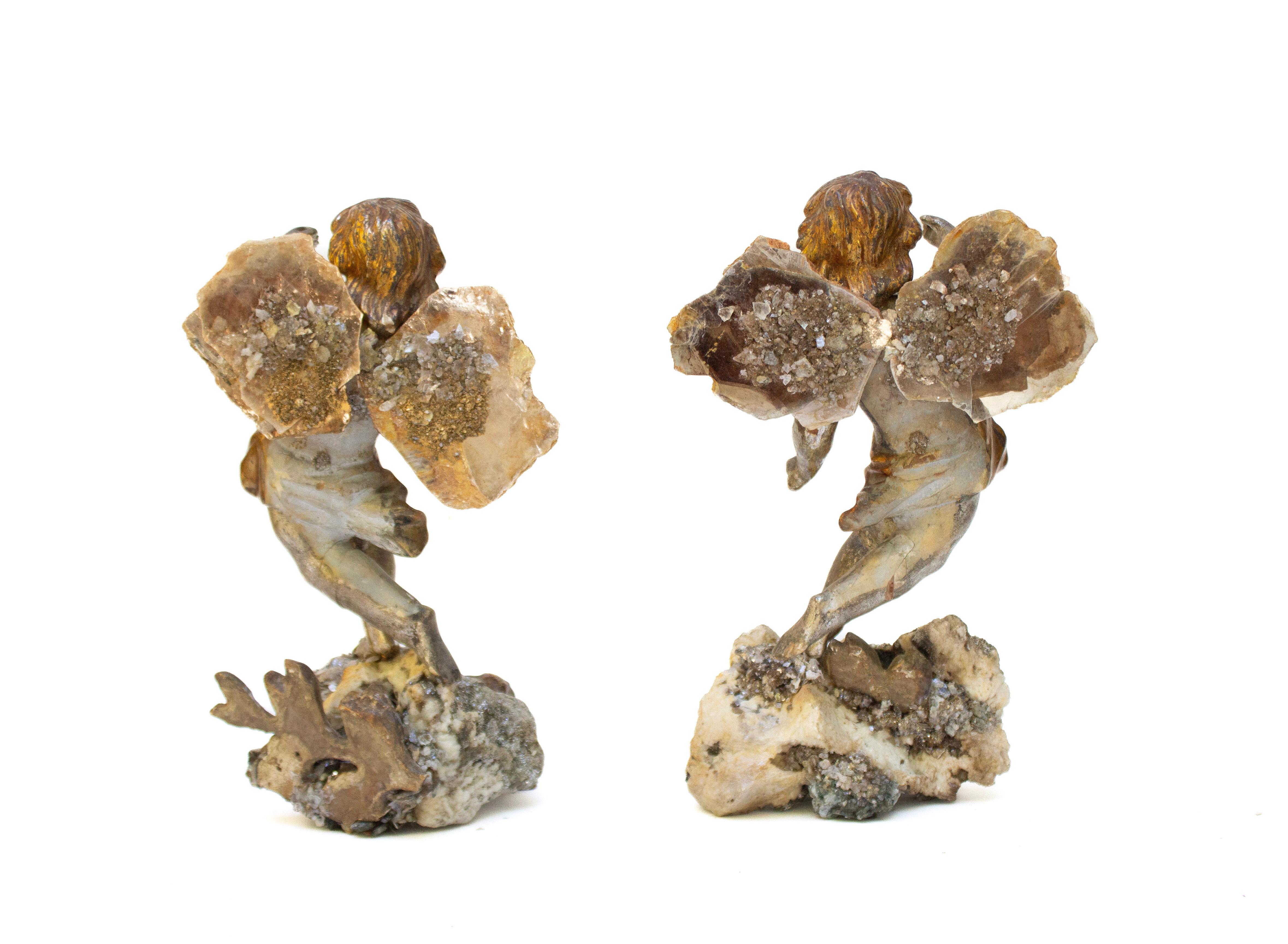 Coppia di angeli in foglia d'argento del XVIII secolo con ali in mica e basi in mica in vendita 2