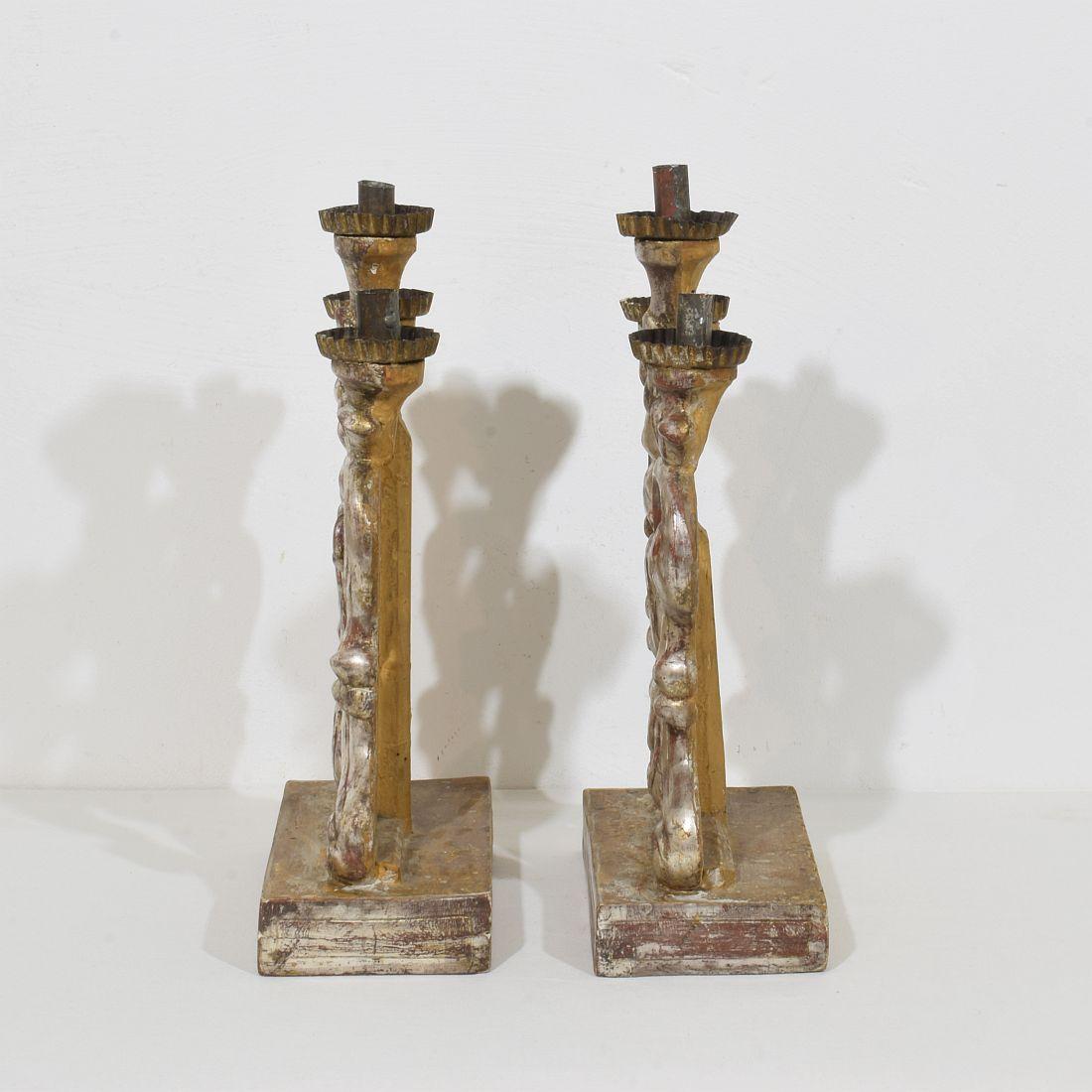 Pair of 18th Century Italian Silvered Wooden Baroque Candleholders im Angebot 1