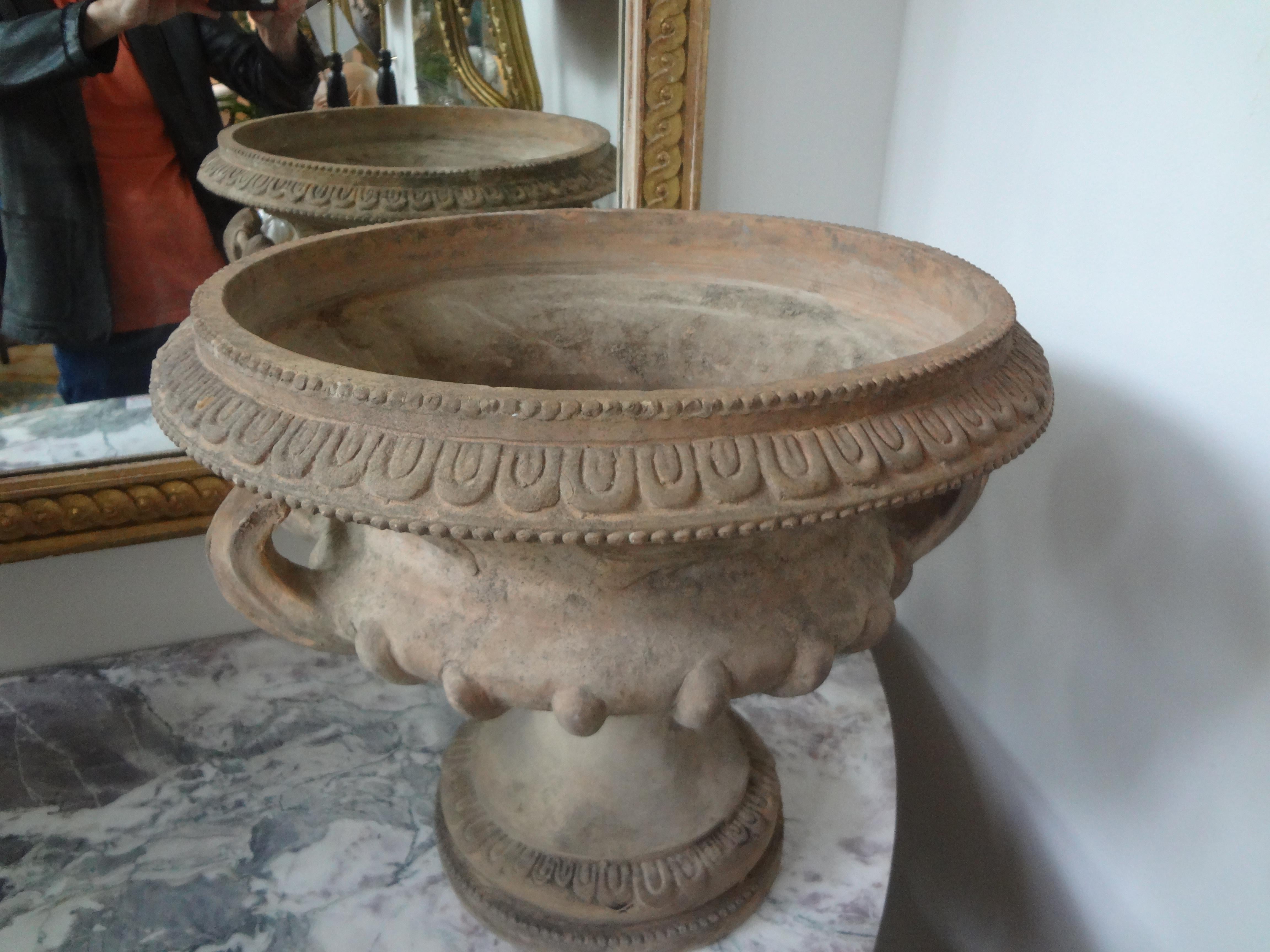 Pair of 18th Century Italian Terracotta Urns For Sale 6