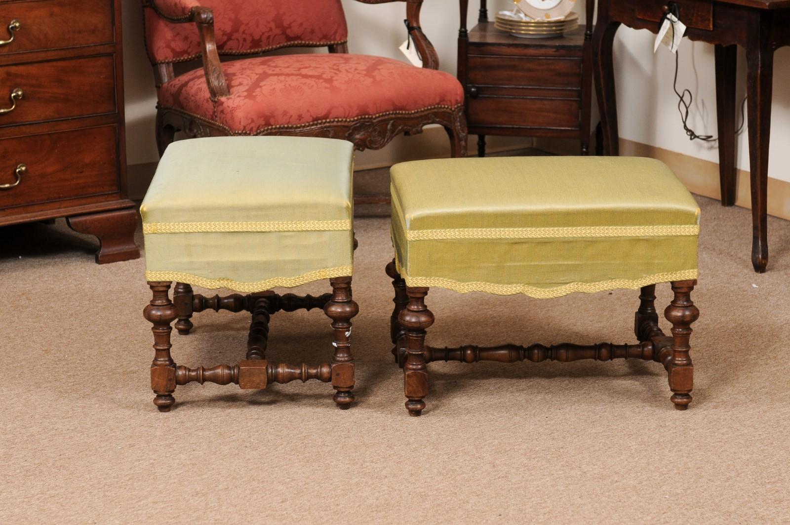  Pair of 18th Century Italian Tuscan Walnut Benches with Turned Legs and Stretch 6