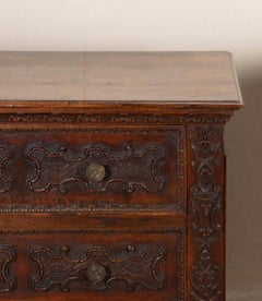 Pair of 18th Century Italian Tuscan Walnut Commodes