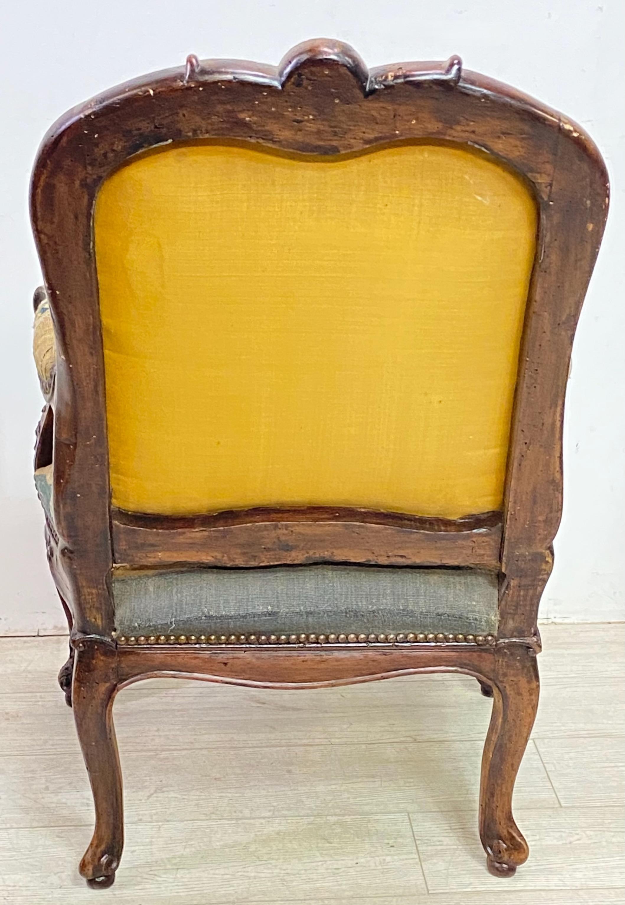 Pair of 18th Century Italian Walnut Armchairs, Circa 1750 For Sale 3