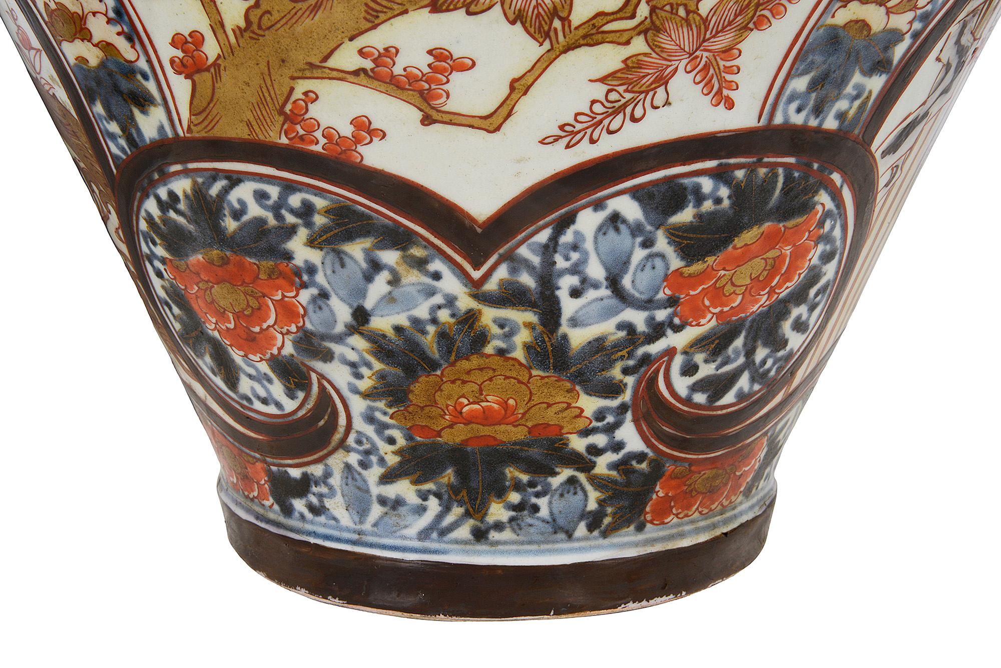 Pair of 18th Century Japanese Imari Lidded Vases For Sale 3