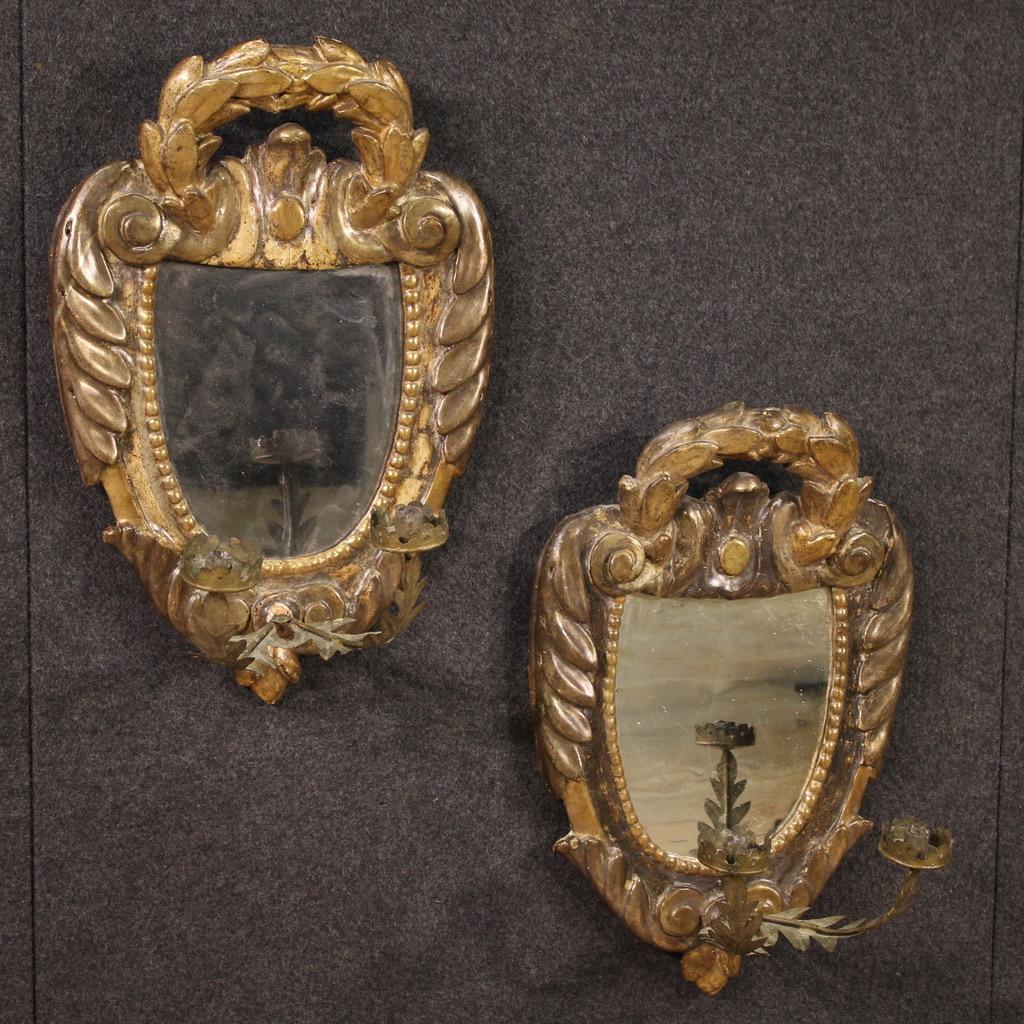 Paire d'appliques italiennes du XVIIIe siècle en bois laqué et doré de style Louis XV en vente 3