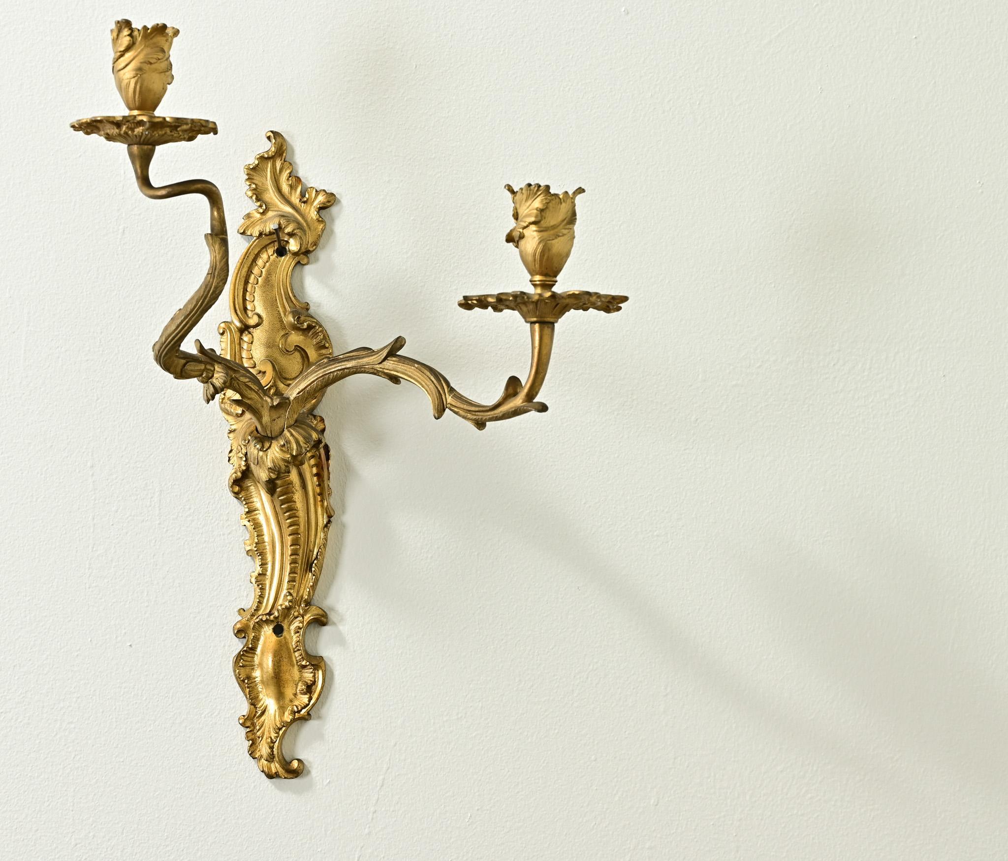18th Century and Earlier Pair of 18th Century Louis XV Brass Sconces For Sale