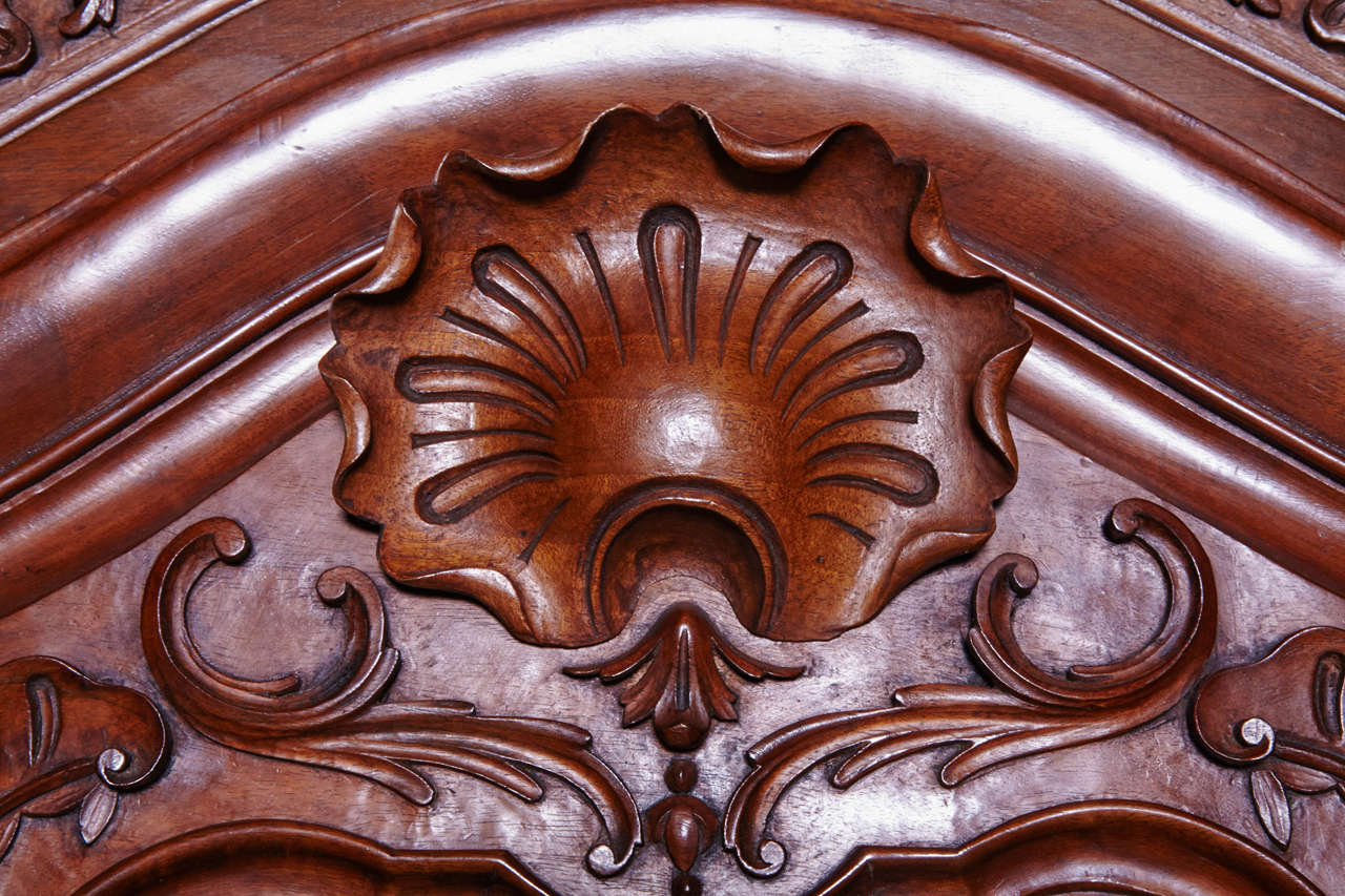 Pair of 18th Century Louis XV Carved Walnut Corner Cabinets from Lyon For Sale 2