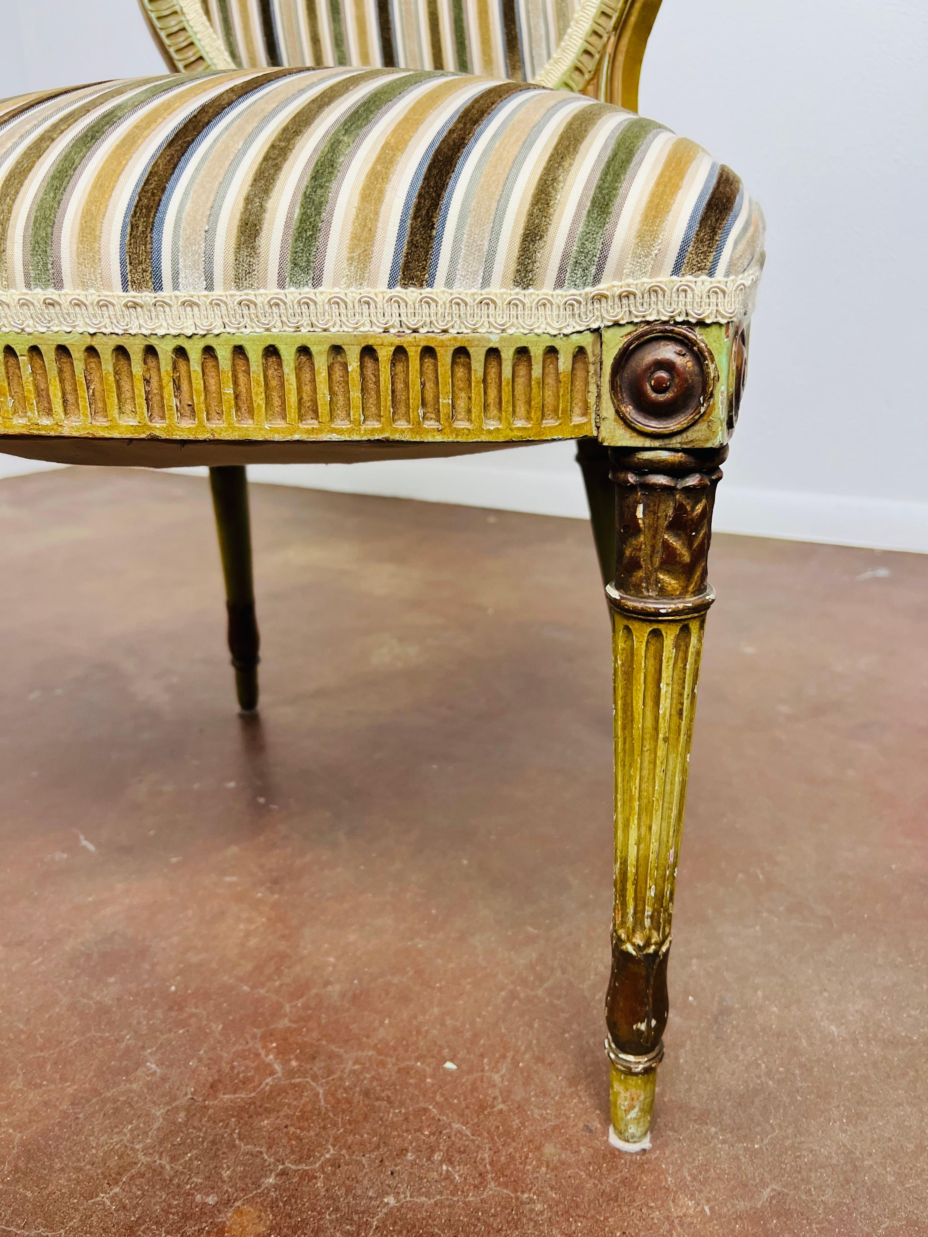 Pareja de sillas sin brazos de época Luis XVI del siglo XVIII en venta 6
