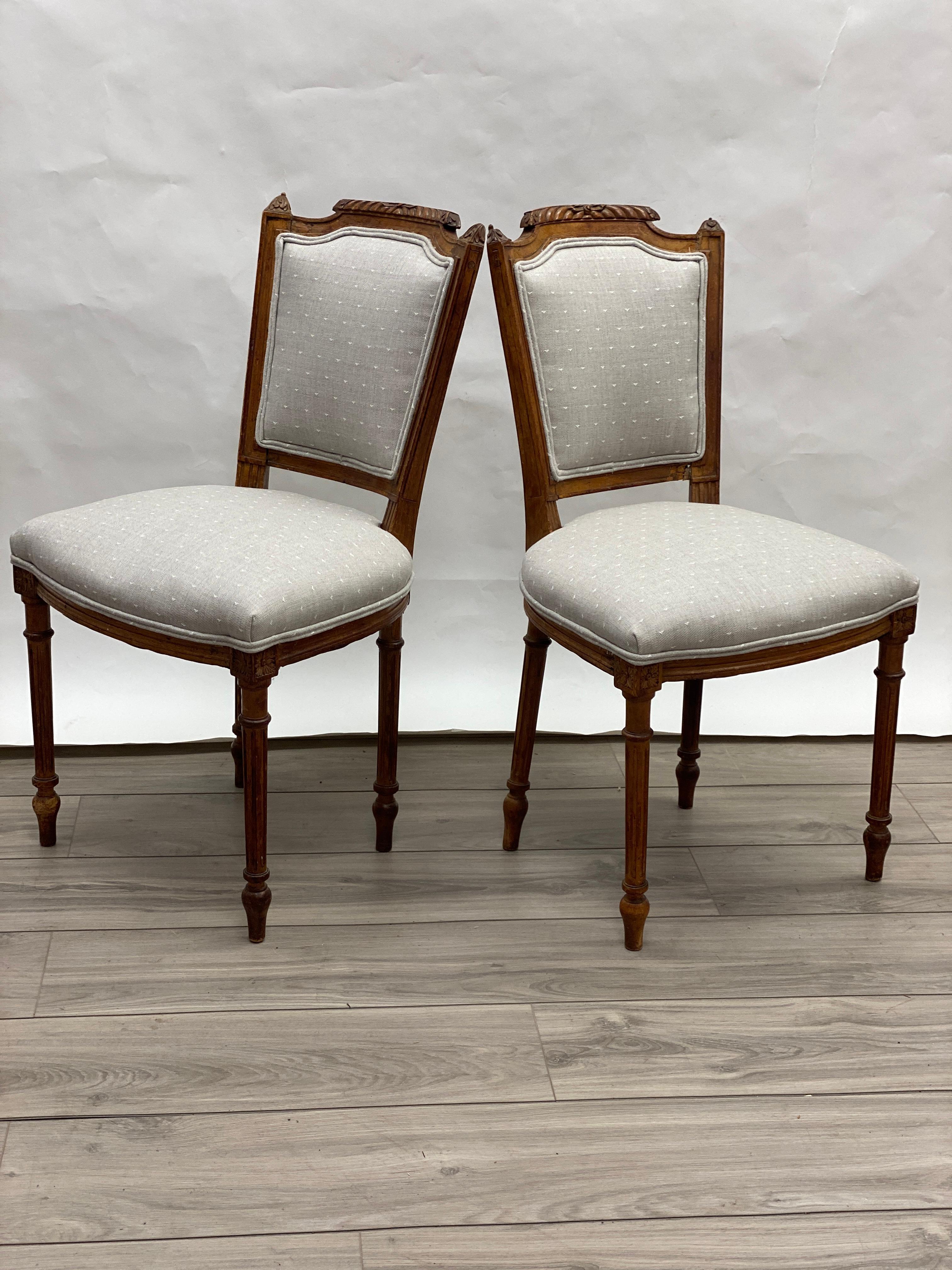 Pair of 18th Century Louis XVI Walnut Side Chairs For Sale 8