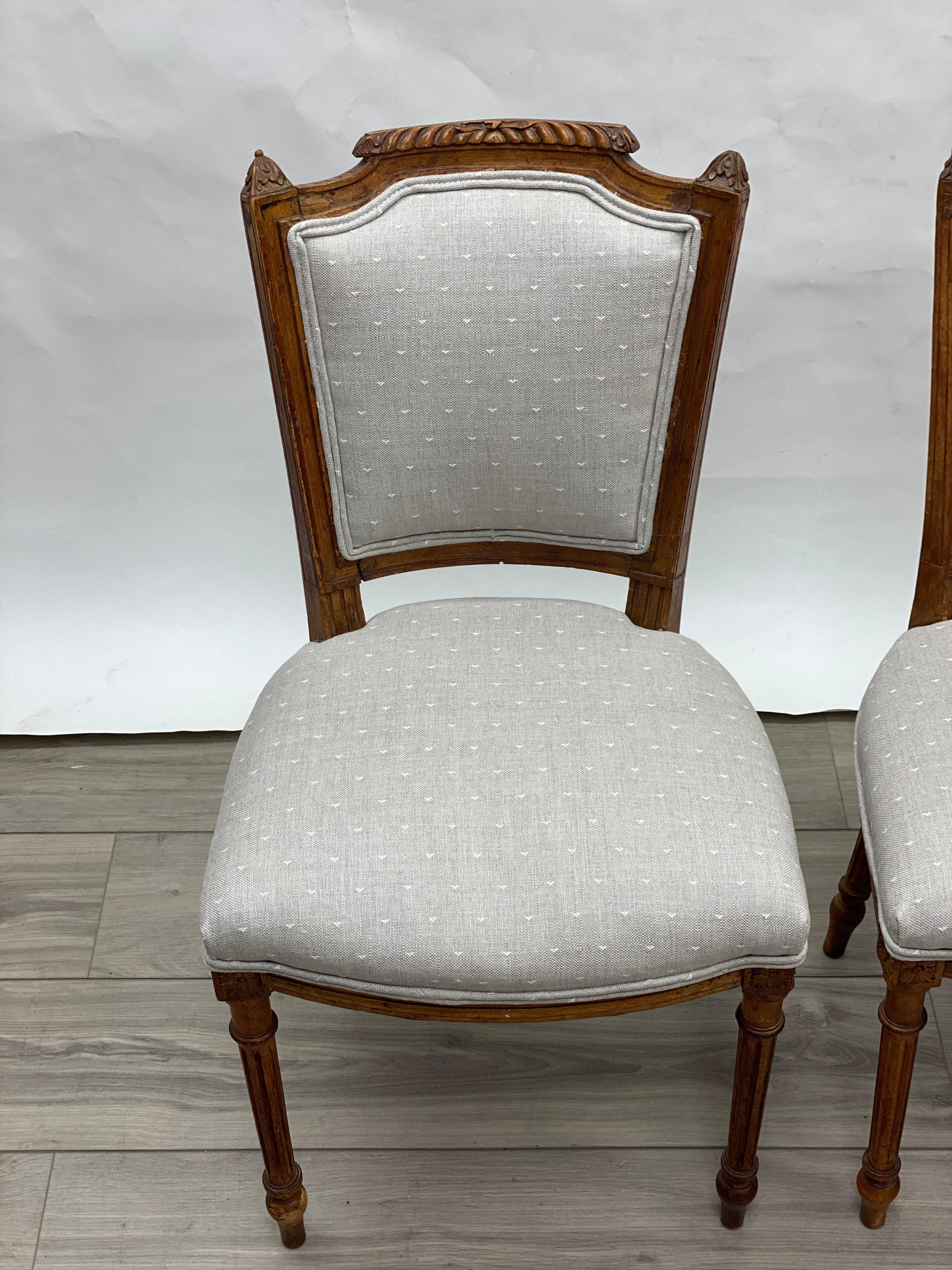 Pair of 18th Century Louis XVI Walnut Side Chairs In Fair Condition For Sale In Nashville, TN