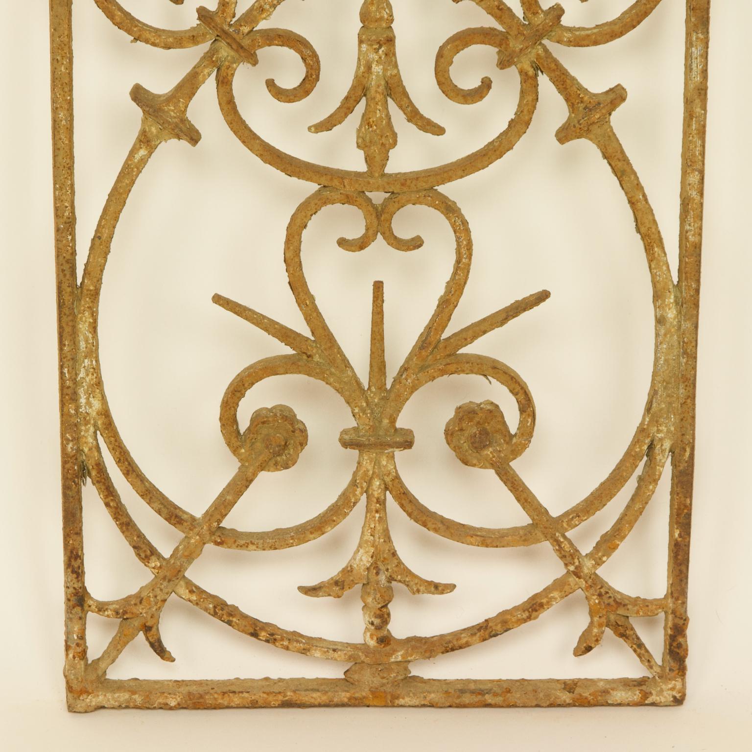 Pair of 18th Century Louis XVI Wrought Iron Fence Elements or Window Grills 5