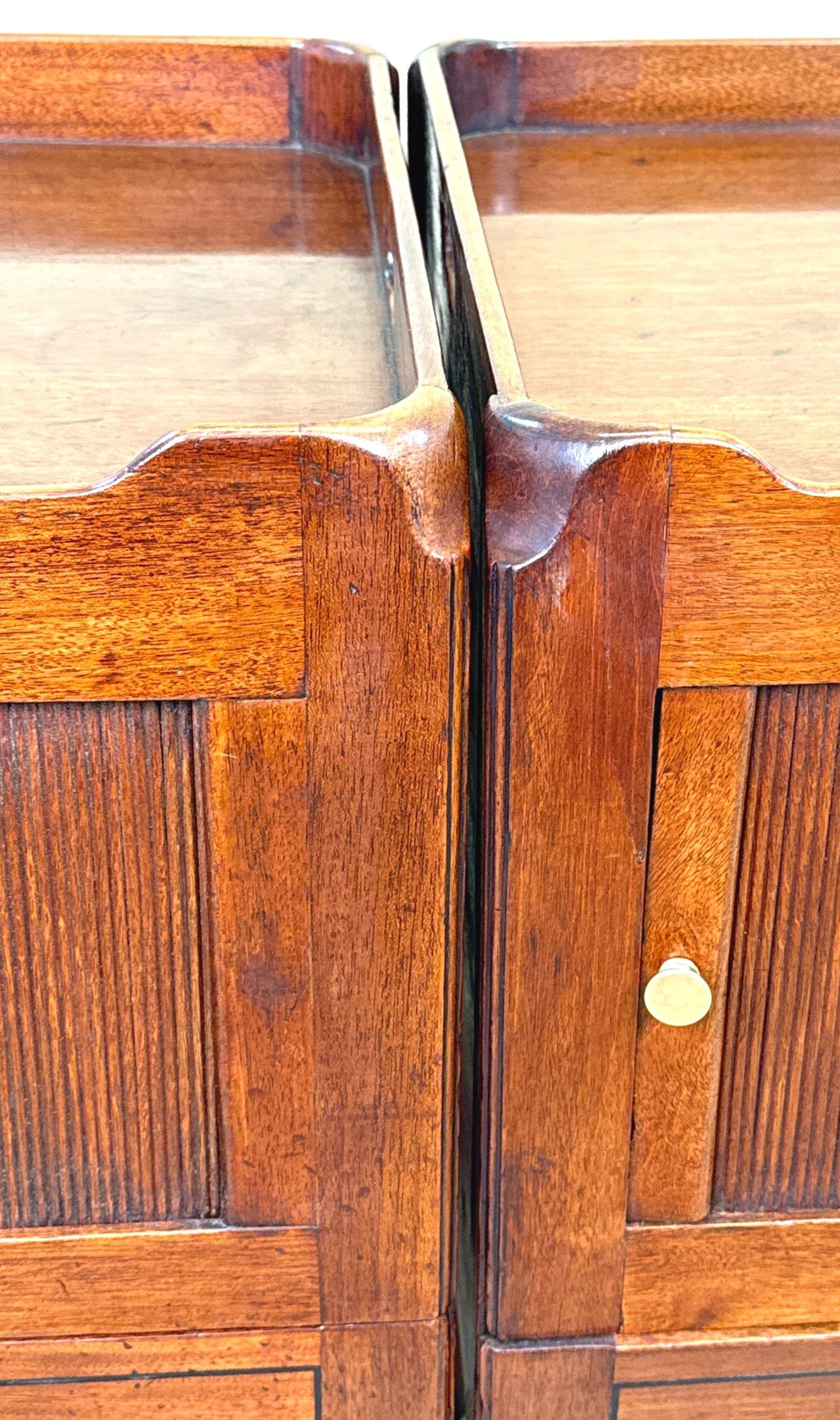 Pair Of 18th Century Mahogany Bedside Night Tables In Good Condition For Sale In Bedfordshire, GB