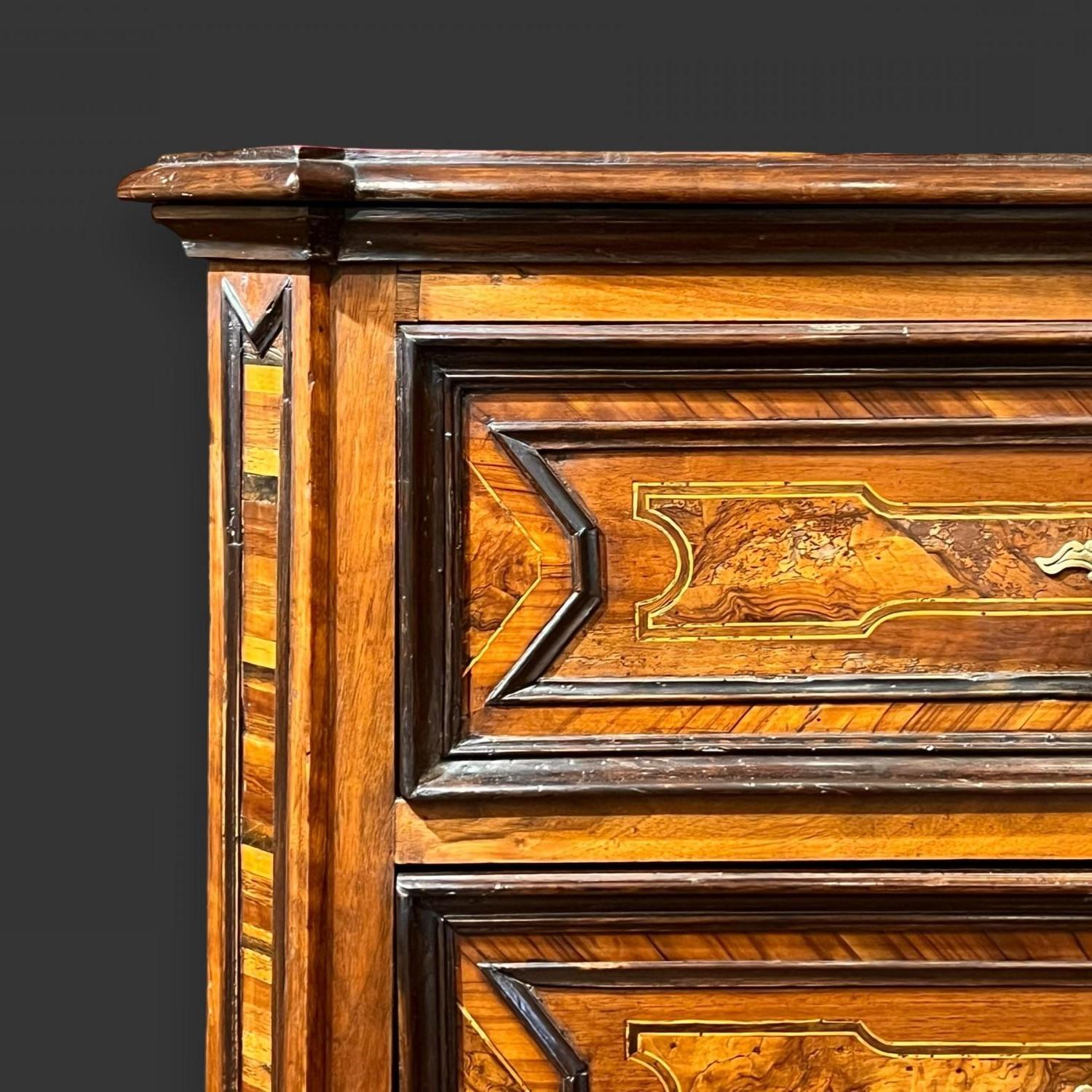 Wood Pair of 18th Century Northern Italian Chest of Drawers of Small Proportions