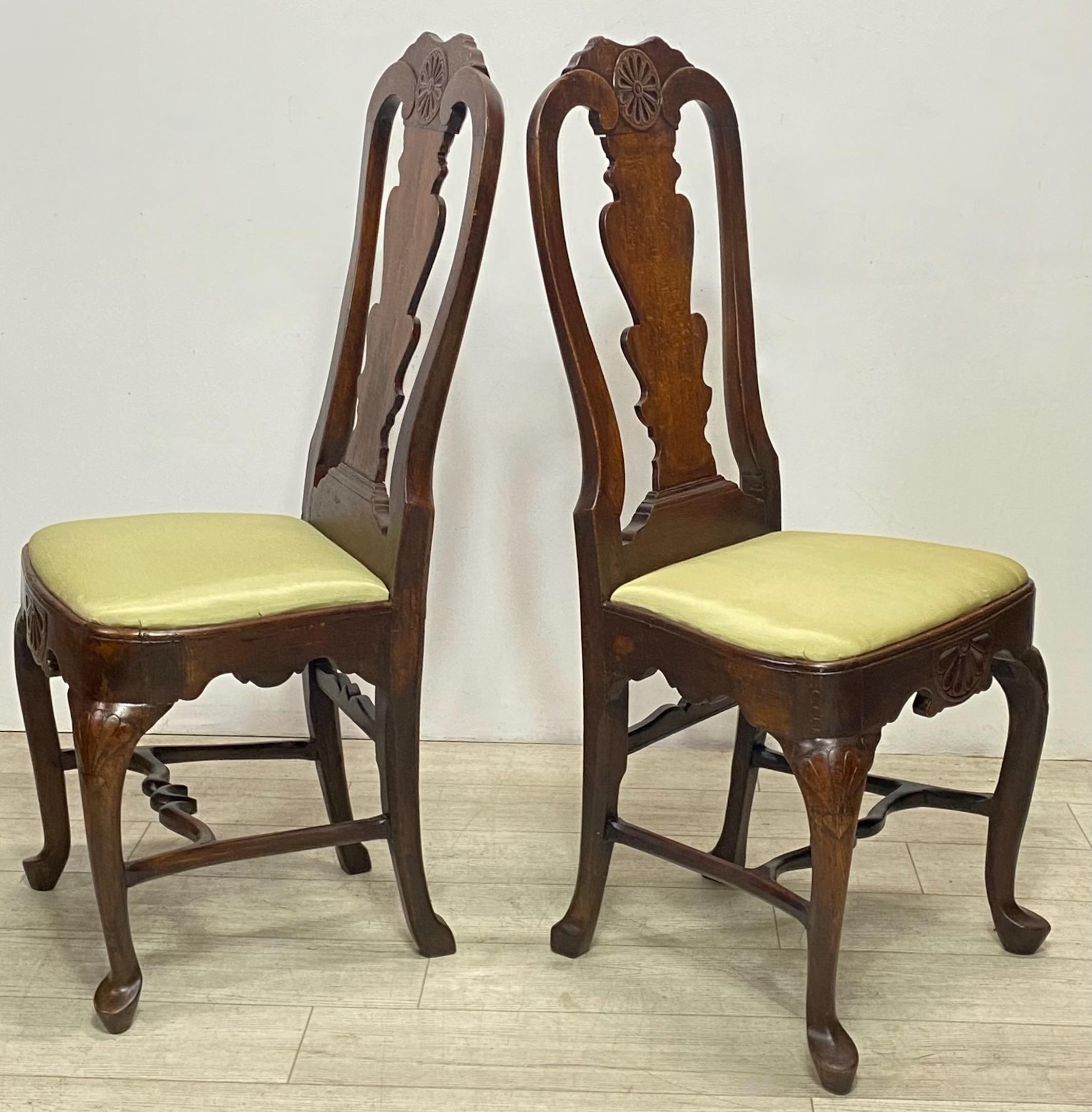 Pair of 18th Century Queen Anne Style Oak Side Chairs In Good Condition For Sale In San Francisco, CA
