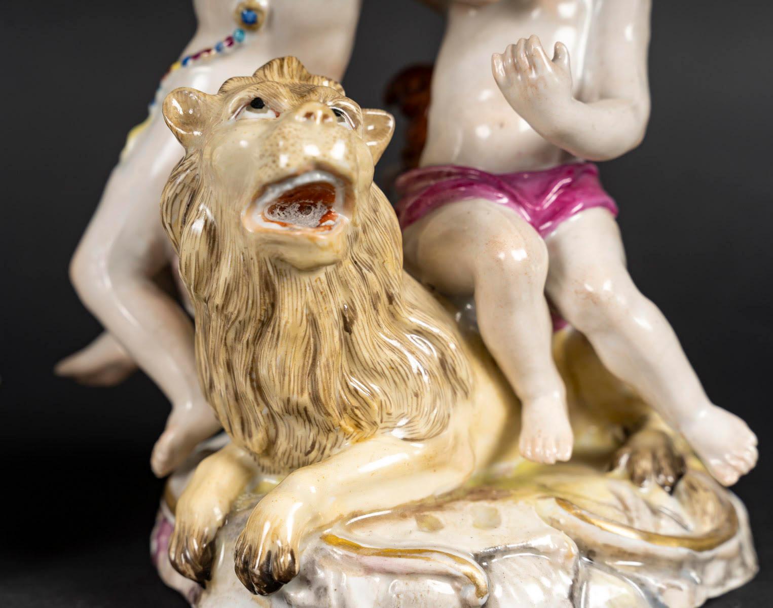 Coppia di gruppi in porcellana di Meissen del XVIII secolo o dell'inizio del XIX secolo. In condizioni buone in vendita a Saint-Ouen, FR