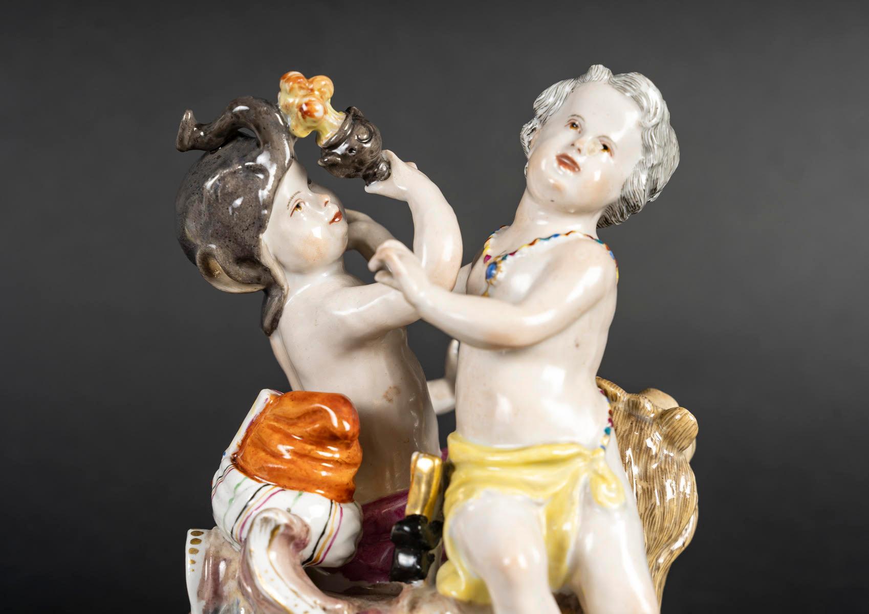 Coppia di gruppi in porcellana di Meissen del XVIII secolo o dell'inizio del XIX secolo. in vendita 3