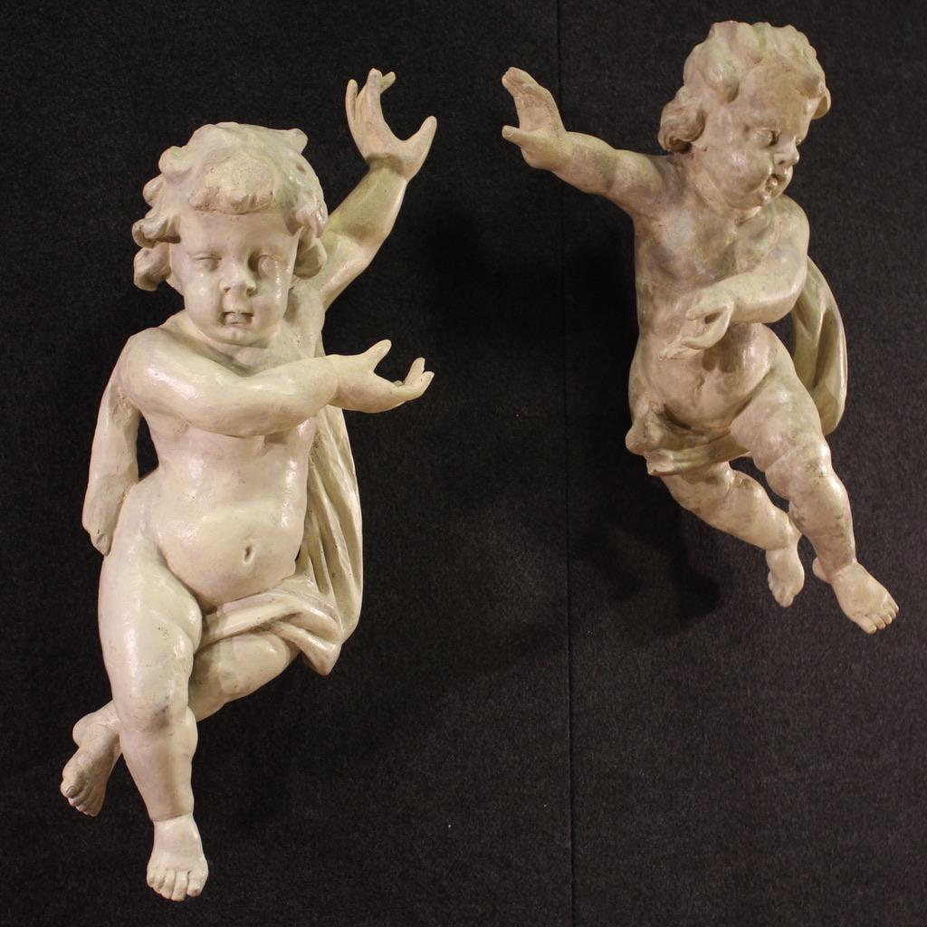 Mid-18th Century Pair of 18th Century Painted Wood Italian Antique Cherubs Sculptures, 1740s For Sale