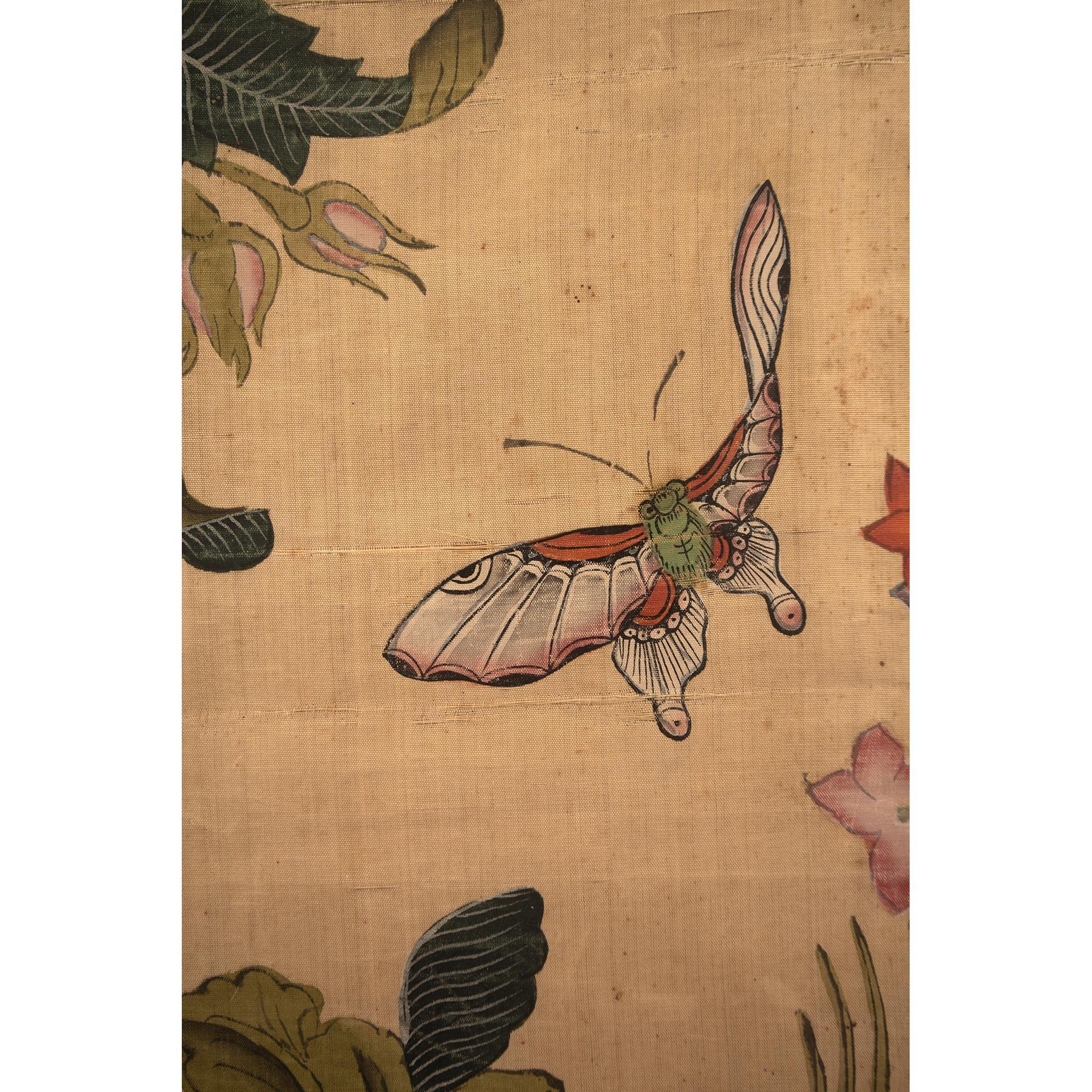 Pair of 18th Century Panels of Hand Painted Asian Silk For Sale 1