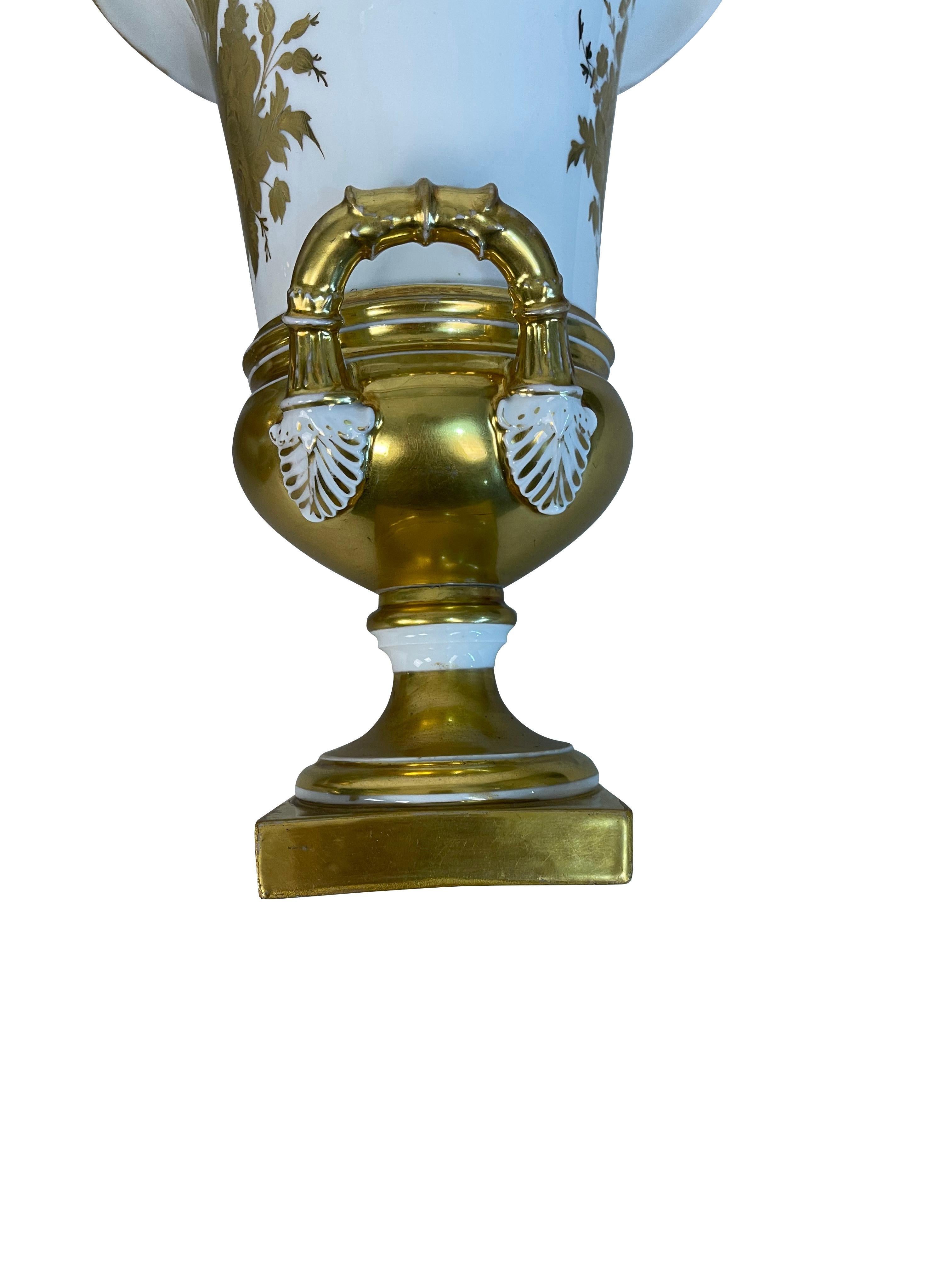 French Pair of 18th Century Porcelain de Paris Style White and Gold Urns Vases