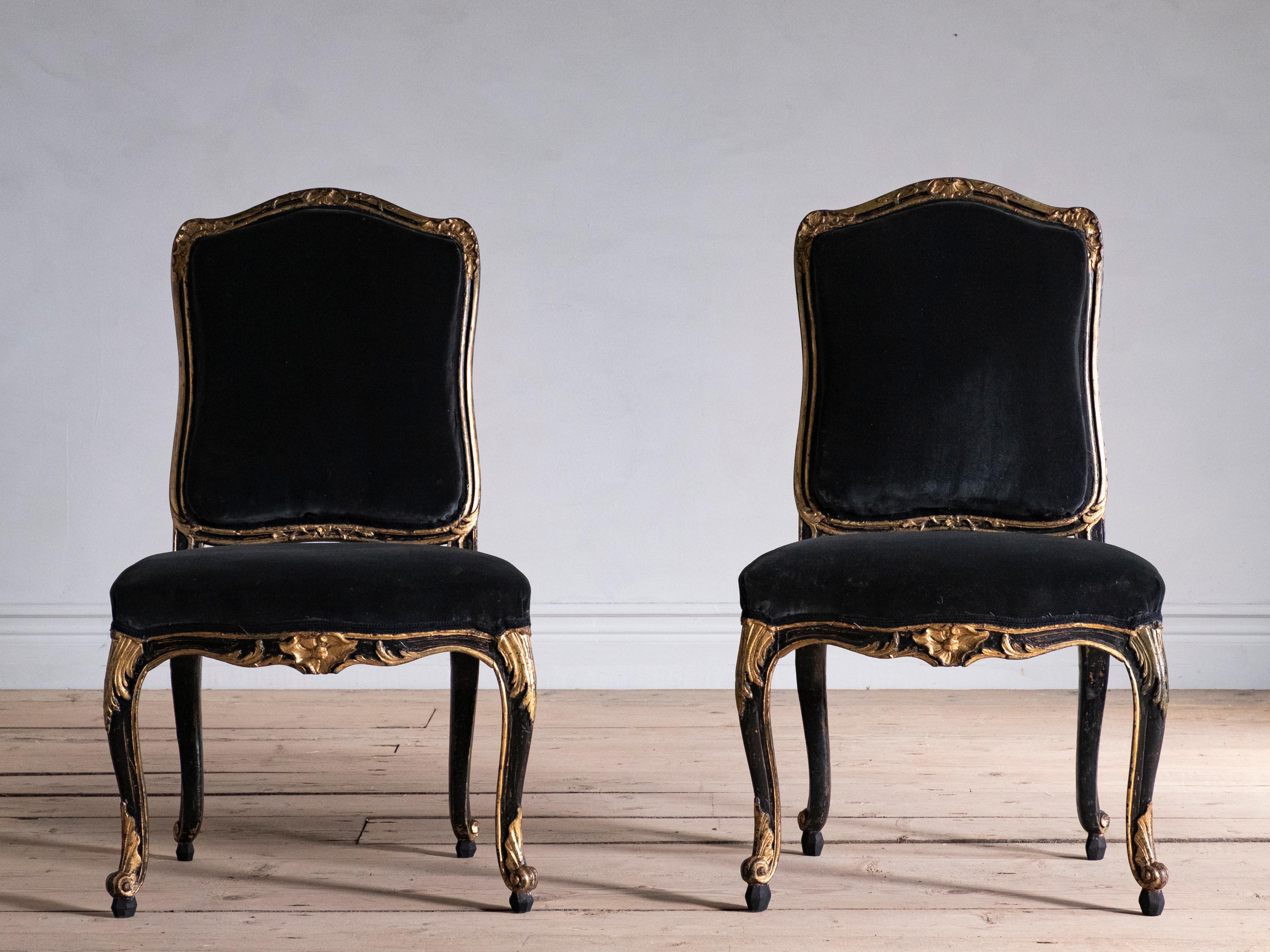 Pair of 18th Century Rococo Chairs In Good Condition In Mjöhult, SE