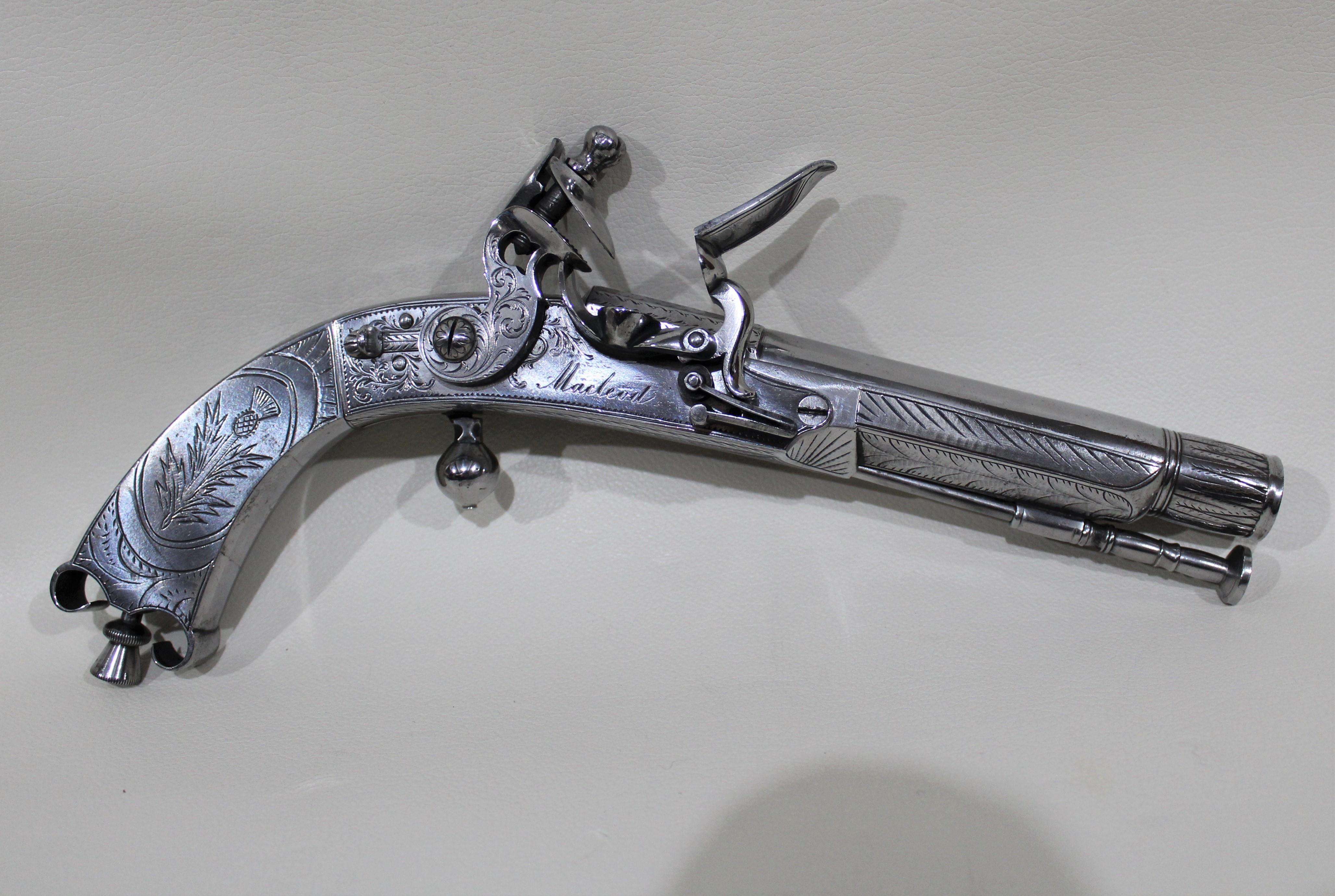 Pair of 18th Century Scottish Highland Steel Flintlock Pistols by Macleod In Good Condition In Hamilton, Ontario