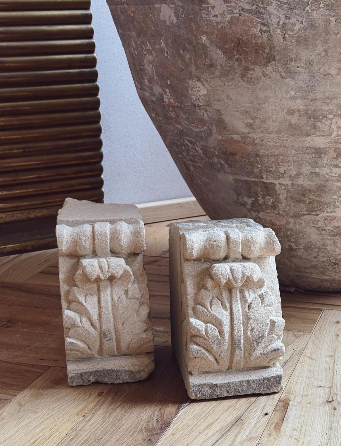 Pair of 18th Century Stone Decorative Plinths from Noto In Good Condition In Florence, Tuscany