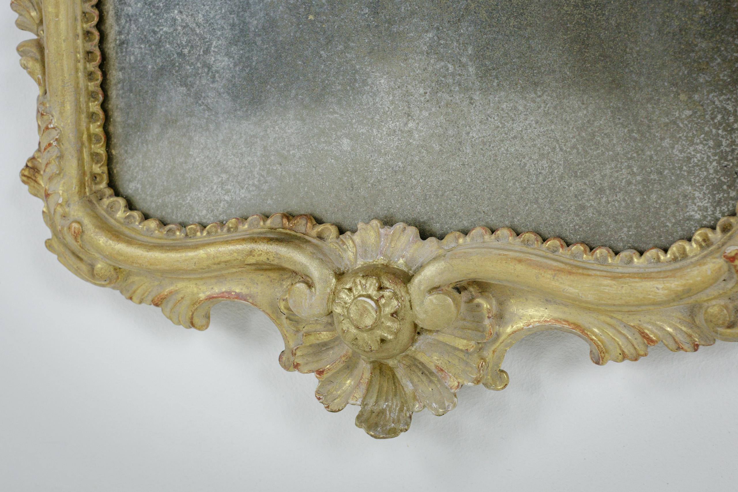 Paire de miroirs à encadrement doré, style XVIIIe siècle, avec verre renard en vente 1