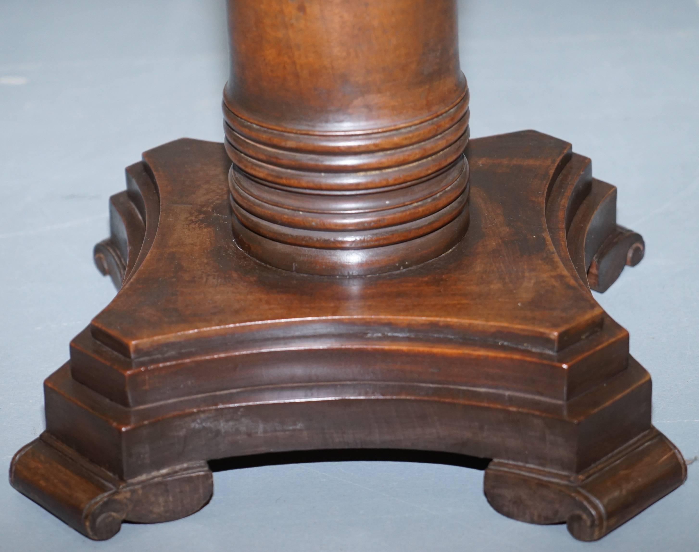 Pair of 18th Century Style Mahogany Jardiniere Display Stands Hand-Carved 10