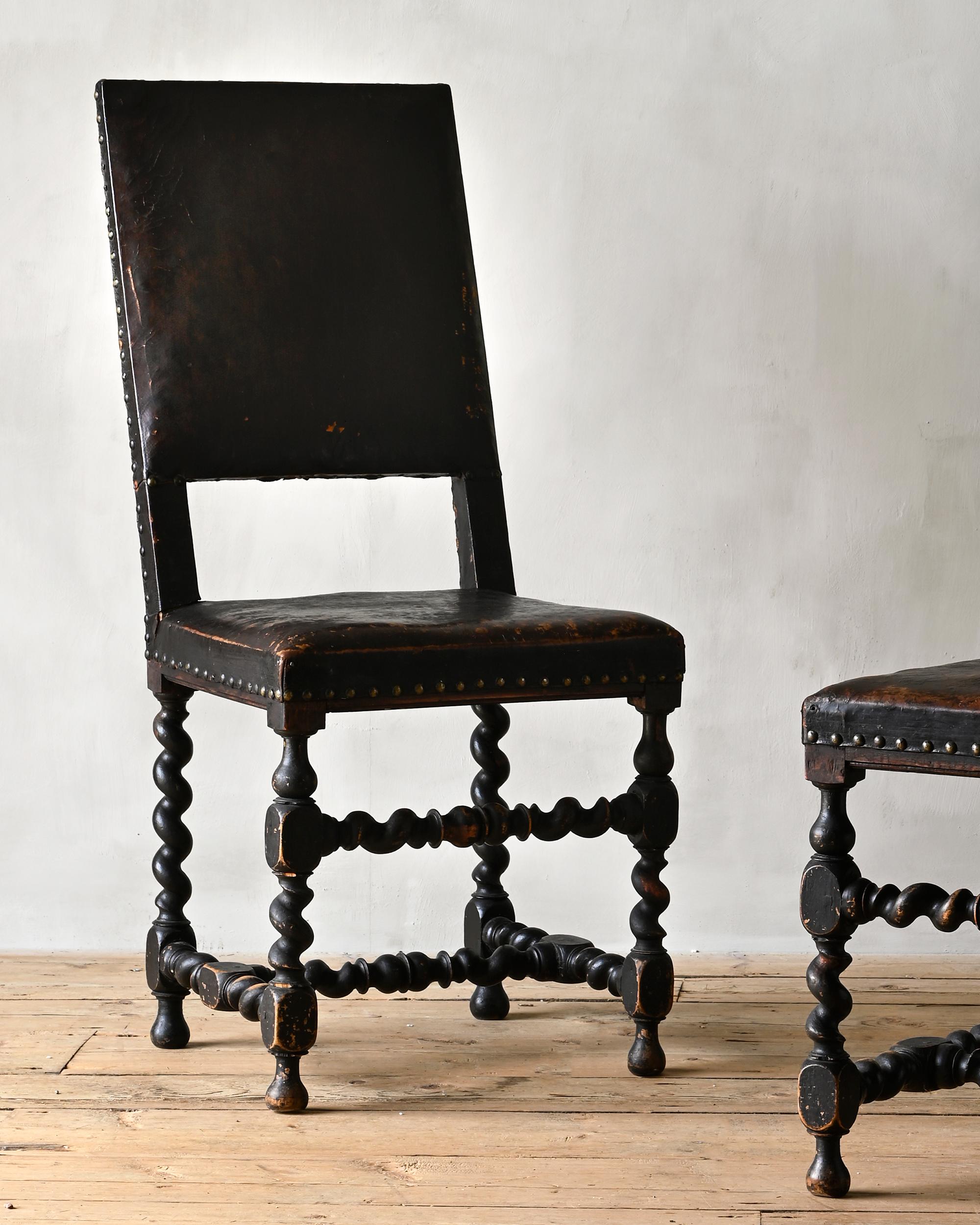 Pair of 18th Century Swedish Baroque Chairs In Good Condition For Sale In Mjöhult, SE