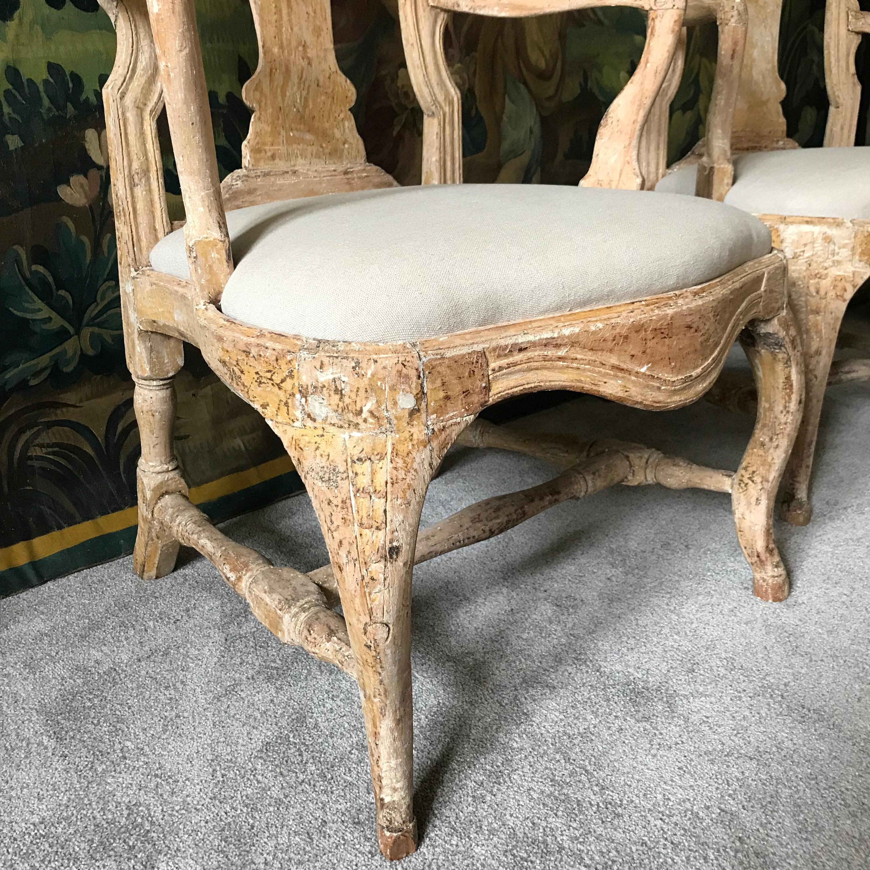 XVIIIe siècle Paire de chaises suédoises du 18e siècle en vente