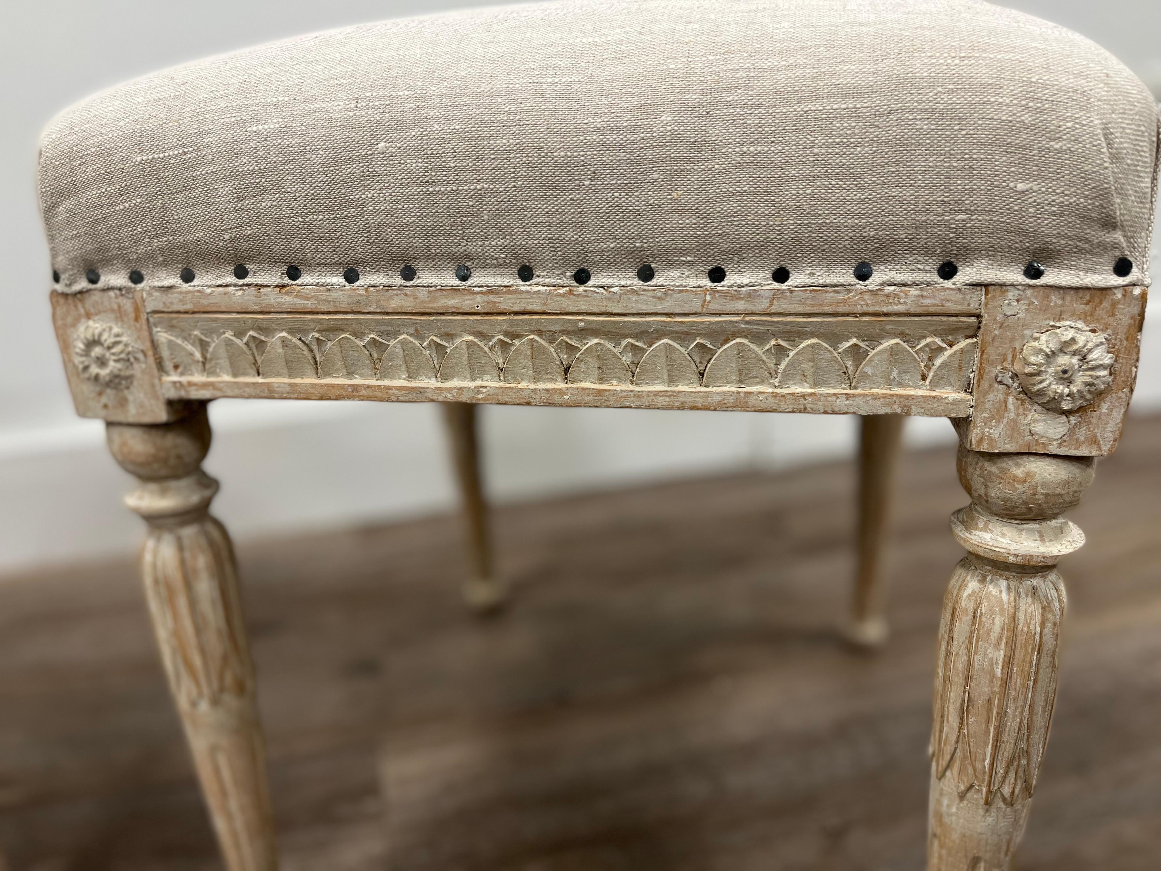 Linen Pair of 18th Century Swedish Gustavian Footstools For Sale