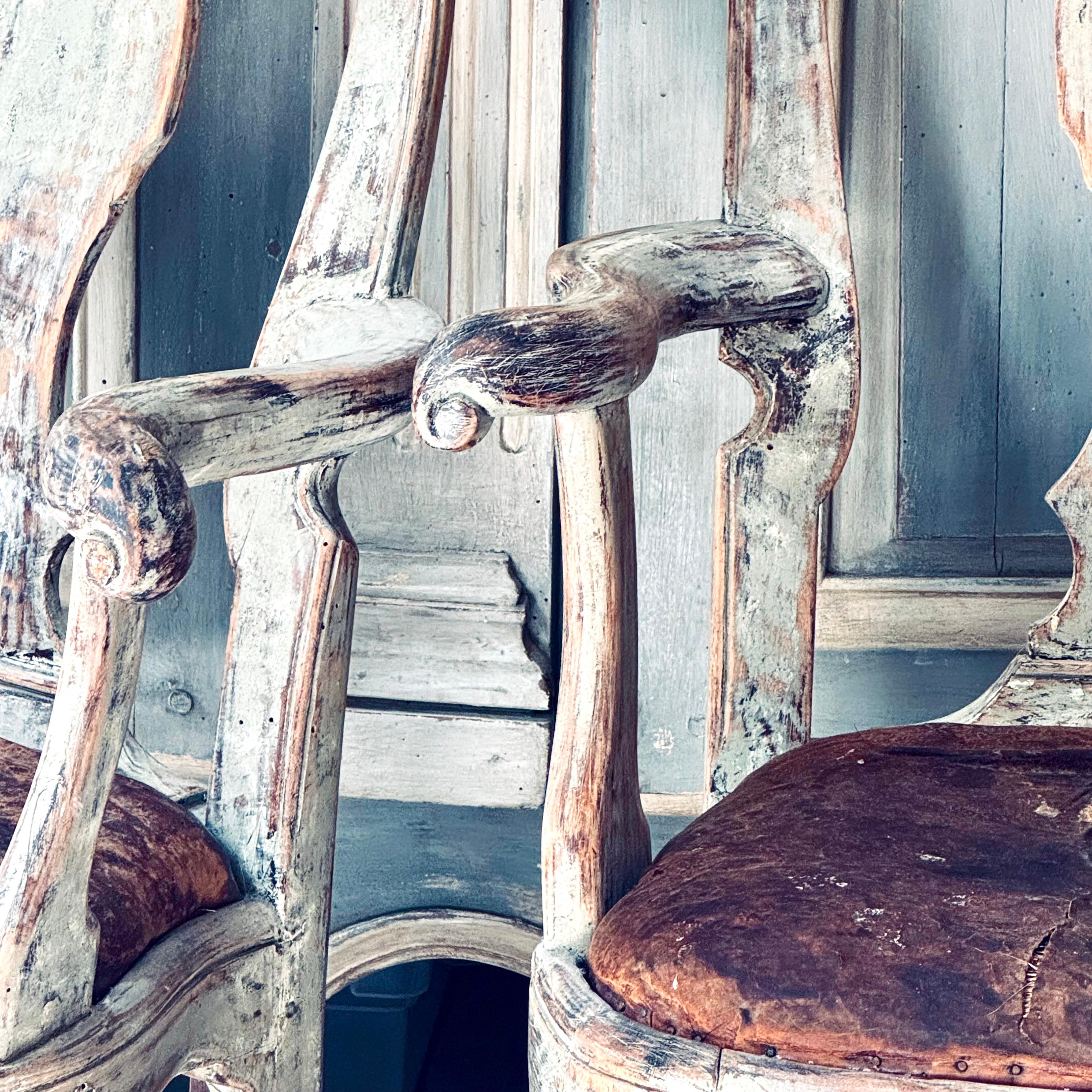 Paire de fauteuils suédois d'époque rococo du 18ème siècle en vente 2