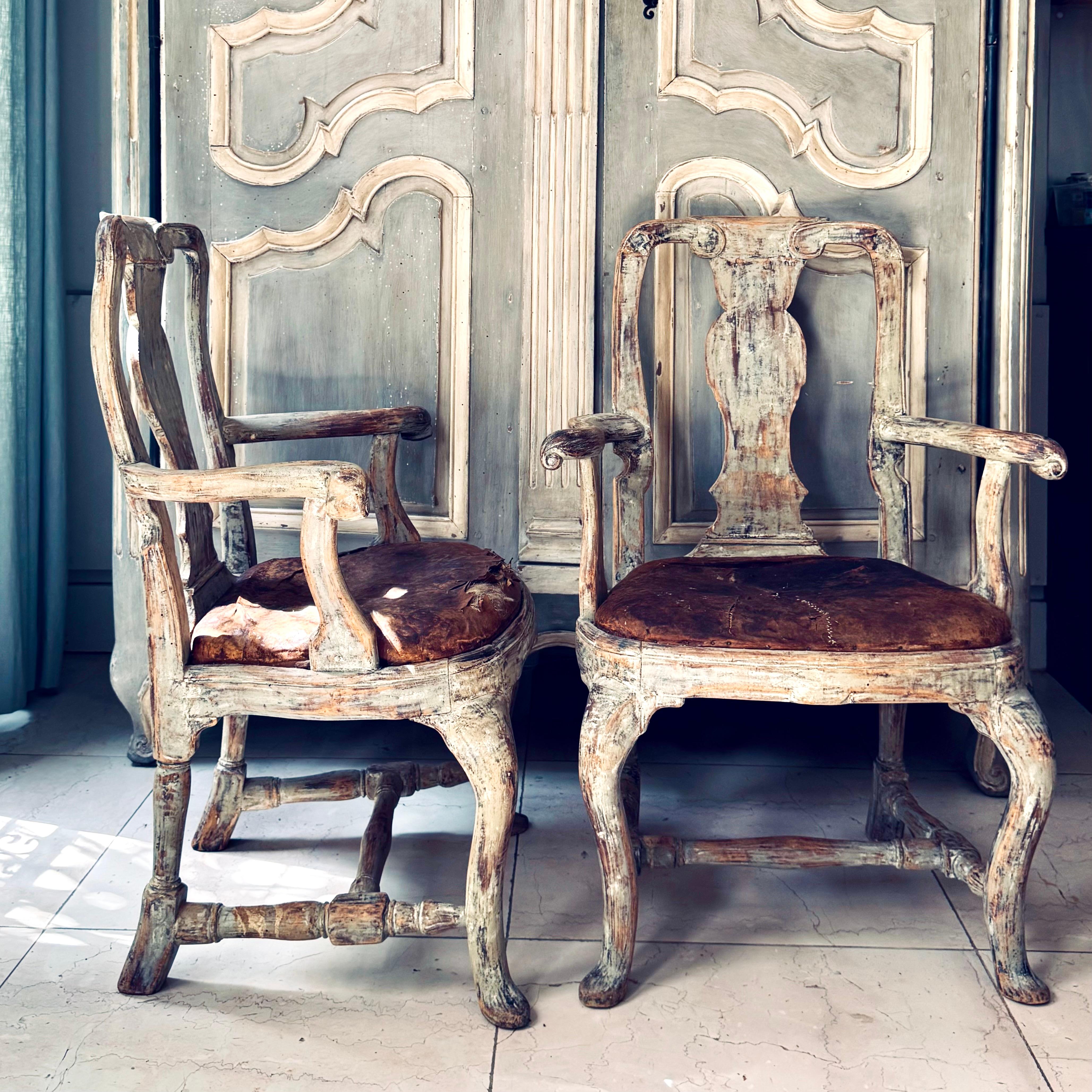 Rococo Paire de fauteuils suédois d'époque rococo du 18ème siècle en vente