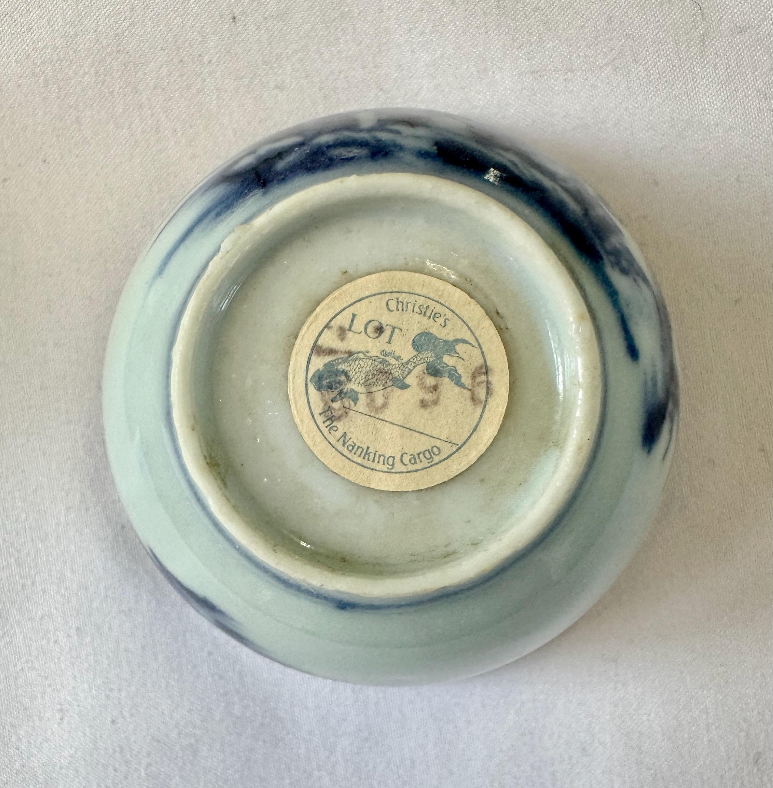 Paire de tasses à thé du 18ème siècle provenant de la cargaison de Nanking en vente 8