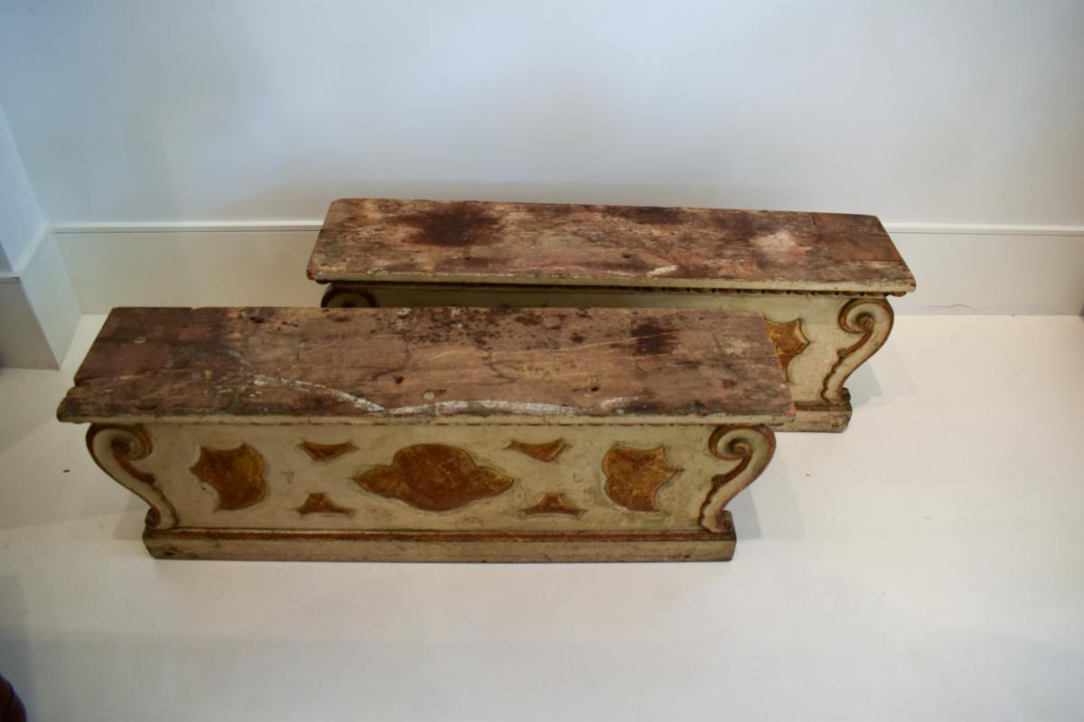 Painted Pair of 18th Century Venetian Benches For Sale