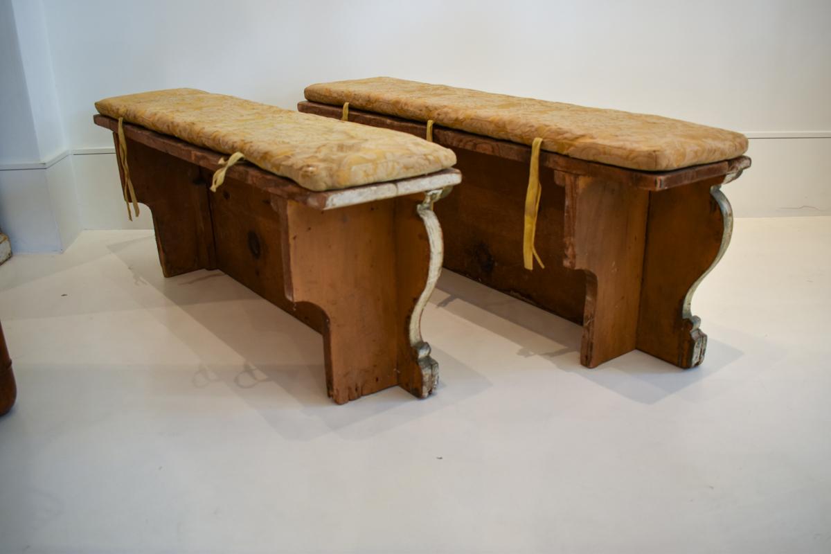 Fabric Pair of 18th Century Venetian Benches For Sale