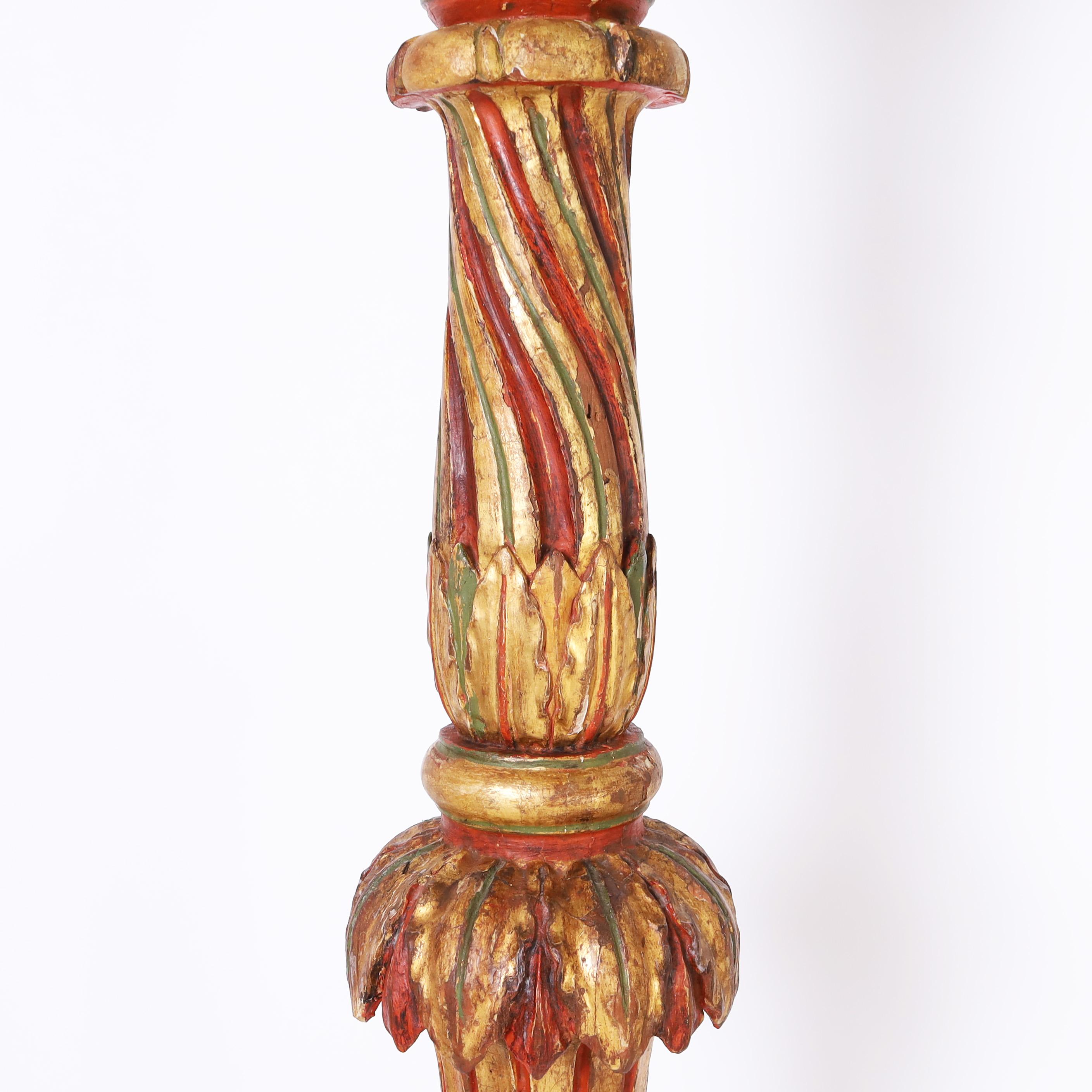 Paire de torchères vénitiennes sculptées et polychromes du 18ème siècle Bon état - En vente à Palm Beach, FL