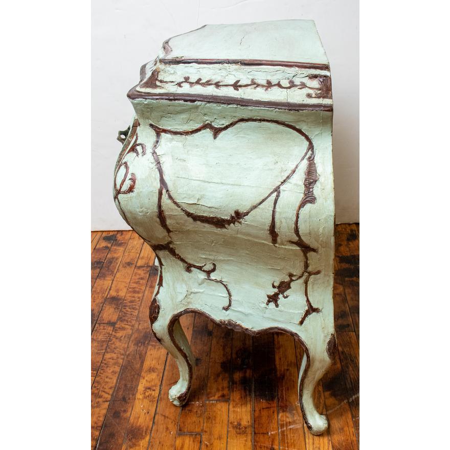 Pair of 18th Century Venetian Painted Commodes For Sale 4