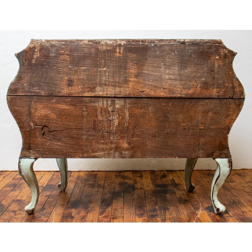 Pair of 18th Century Venetian Painted Commodes In Good Condition For Sale In Essex, MA