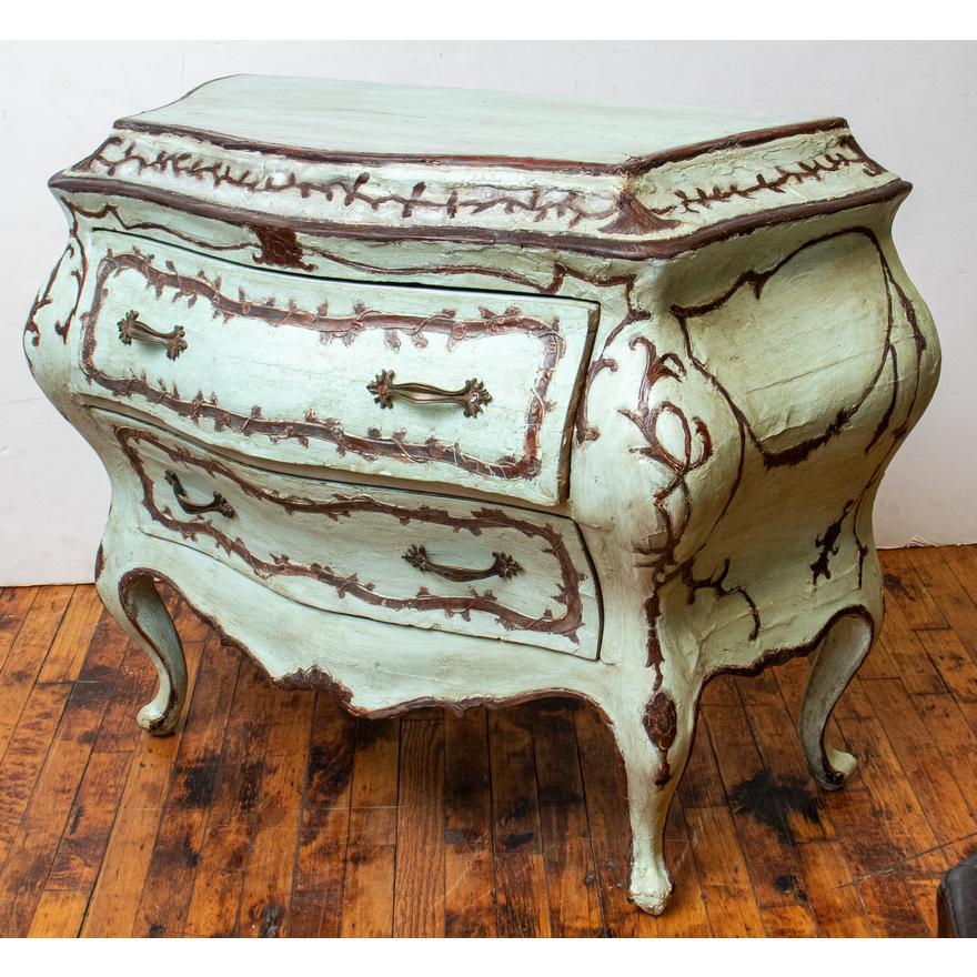 Pine Pair of 18th Century Venetian Painted Commodes For Sale