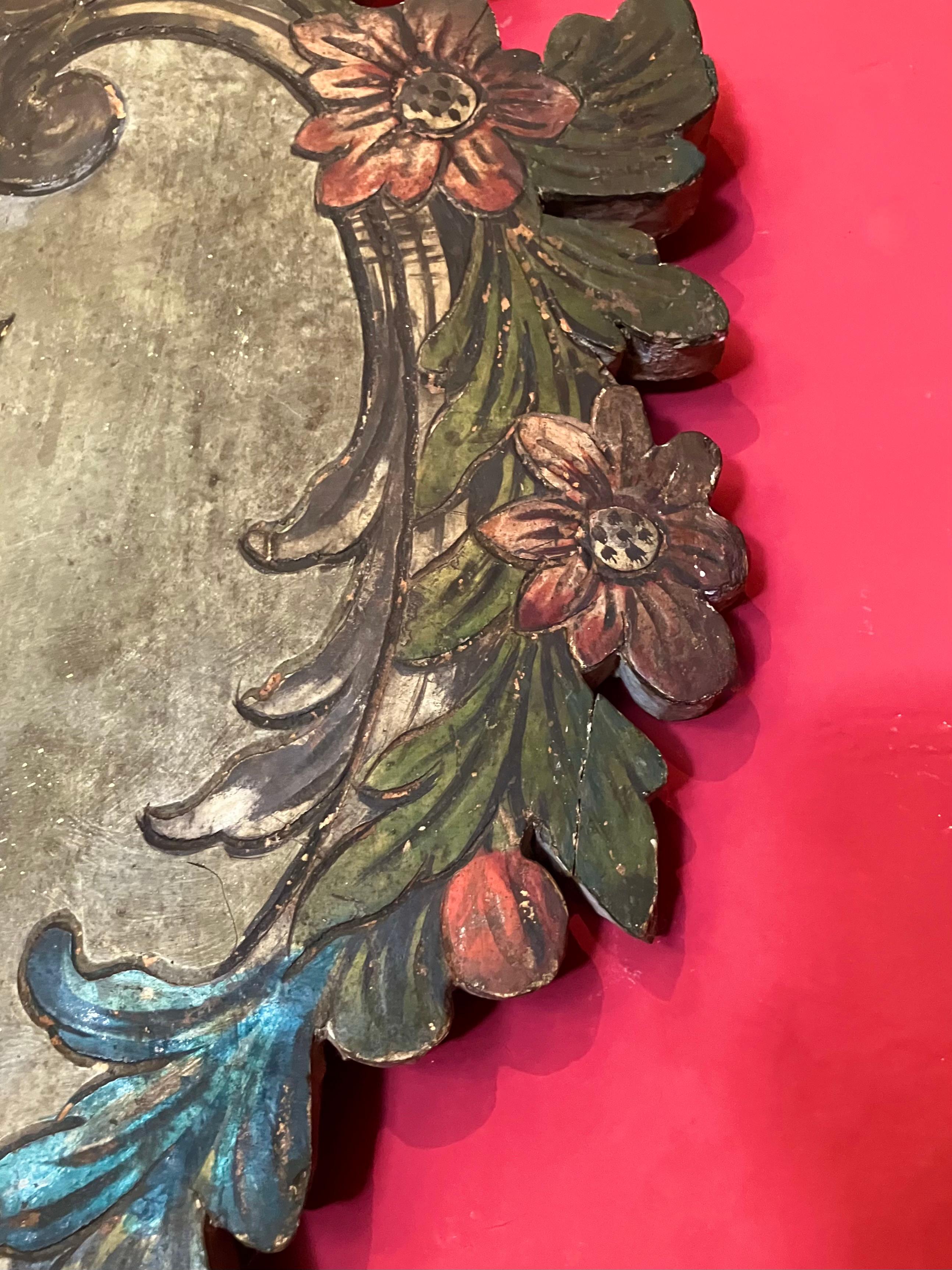 Paar venezianische polychrome und mekkanisch lackierte Wandleuchter aus Holz aus dem 18. (Eisen) im Angebot
